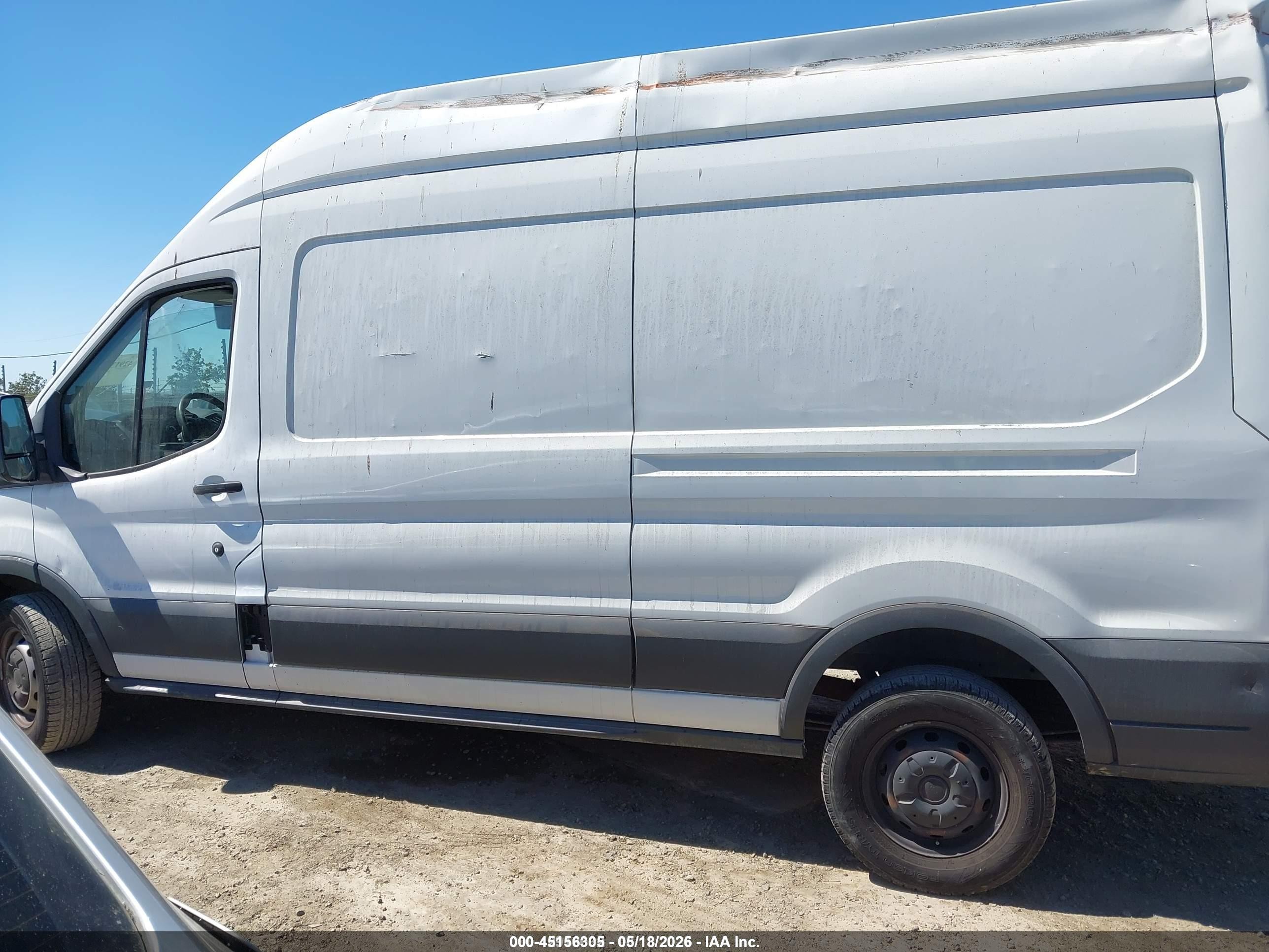 2015 Ford Transit-250   White vin: 1FTNR2XG3FKA94124
