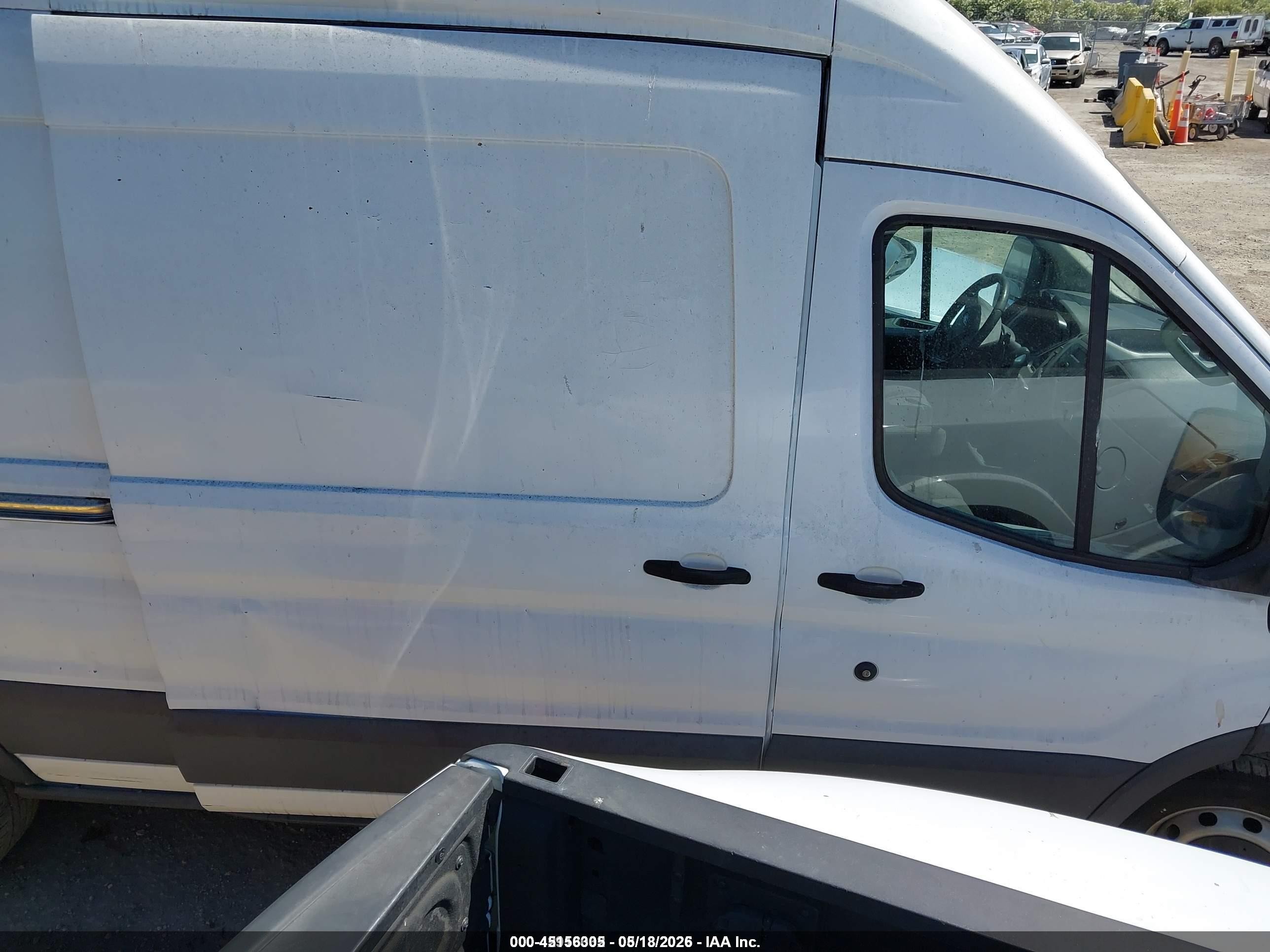 2015 Ford Transit-250   White vin: 1FTNR2XG3FKA94124