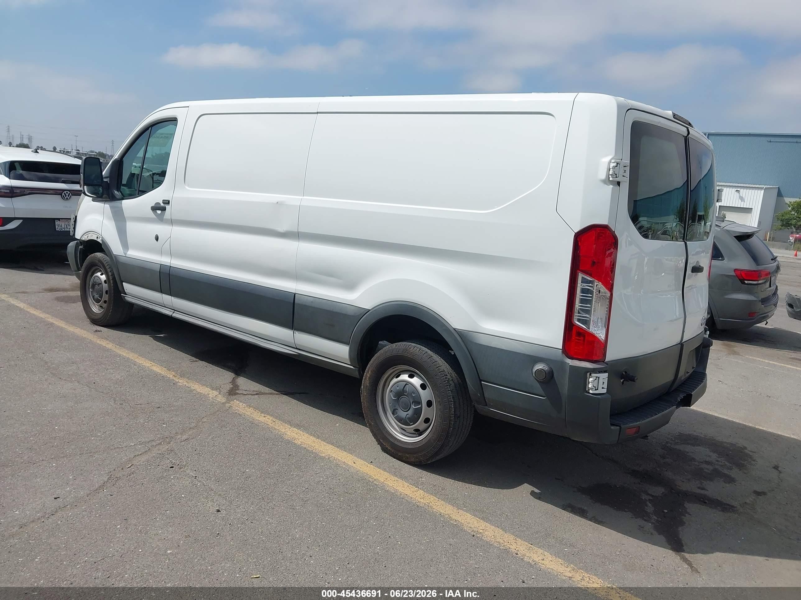 2015 Ford Transit-250   White vin: 1FTNR2YM6FKA41857