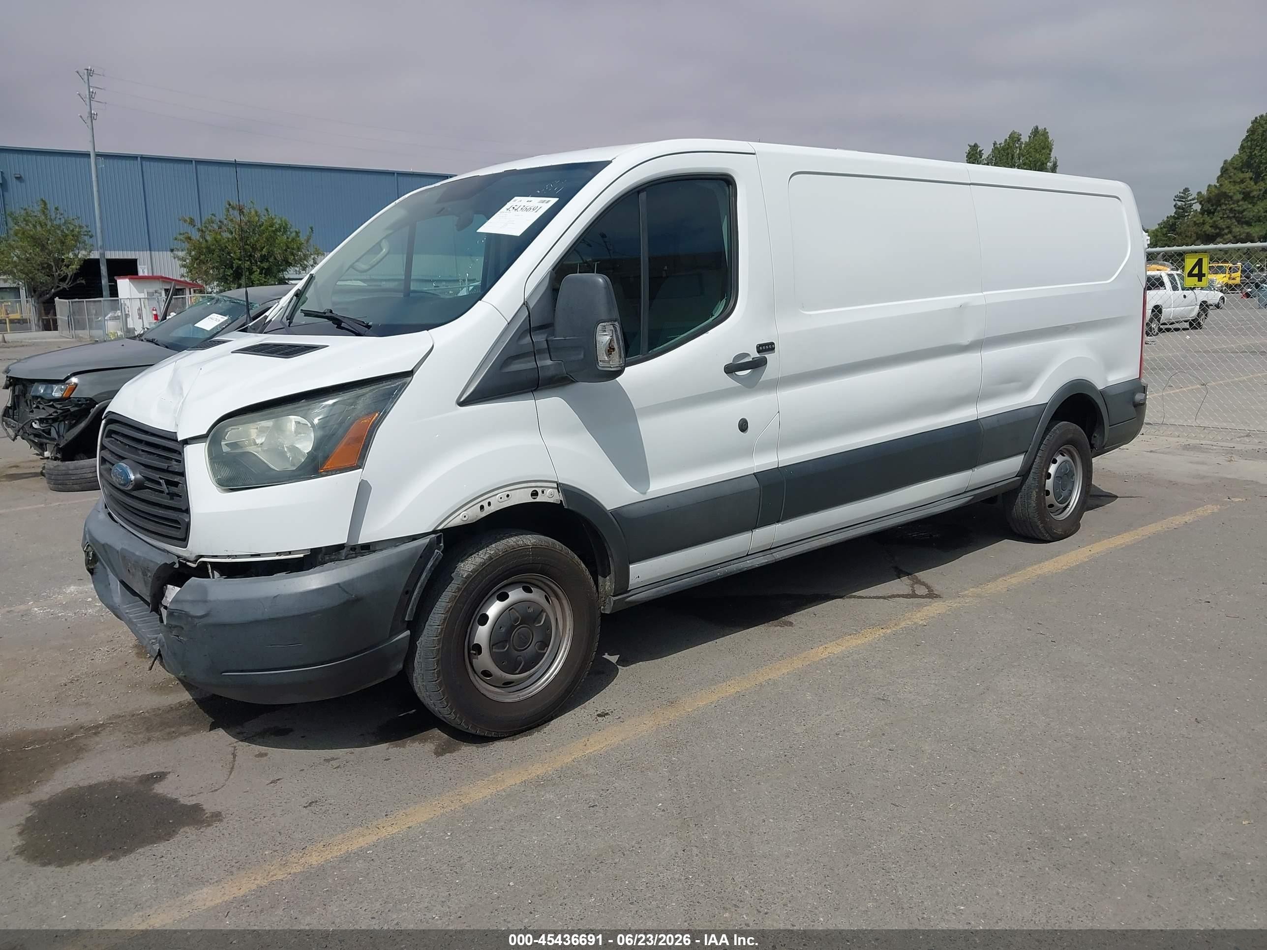 2015 Ford Transit-250   White vin: 1FTNR2YM6FKA41857