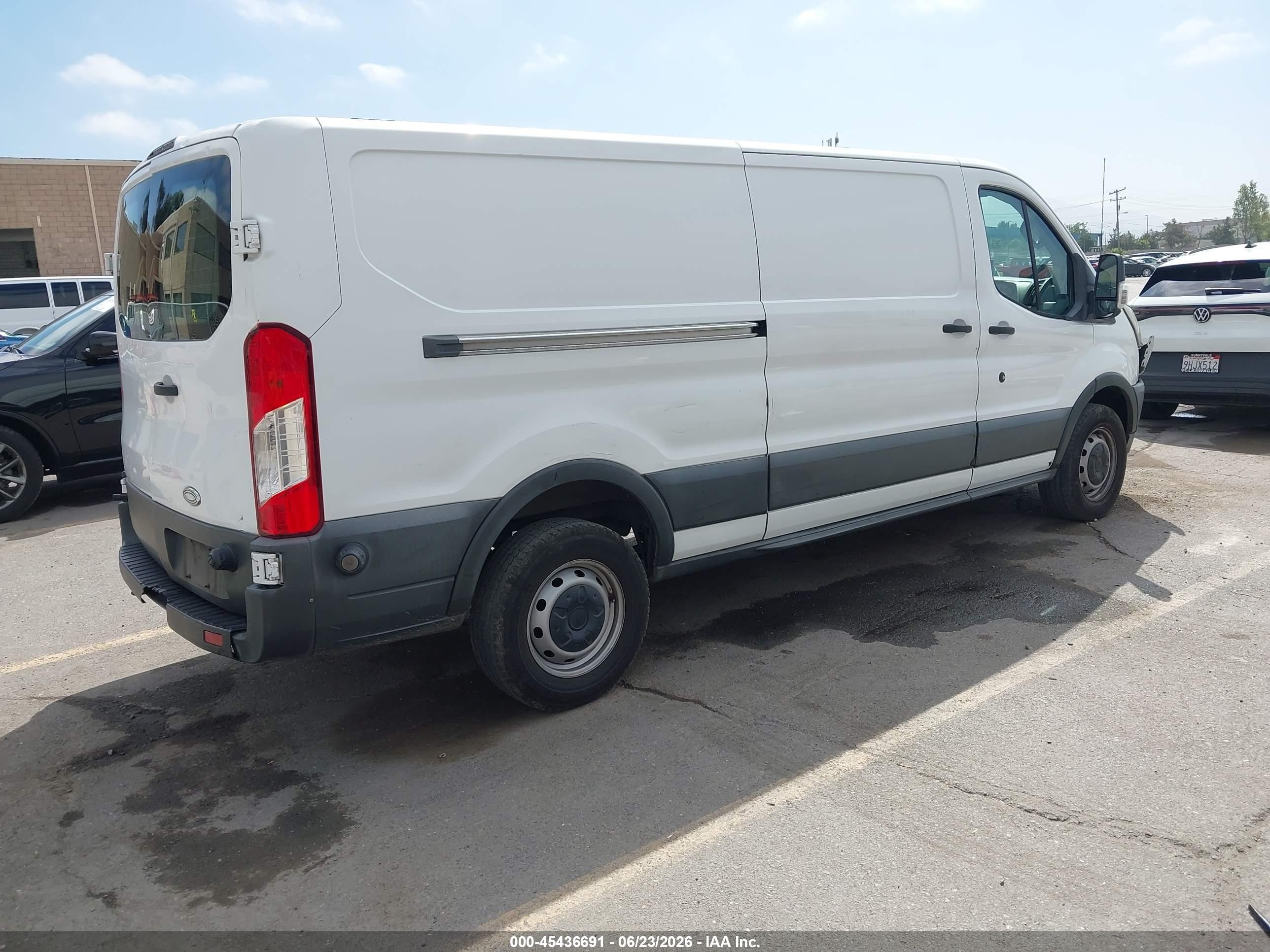 2015 Ford Transit-250   White vin: 1FTNR2YM6FKA41857