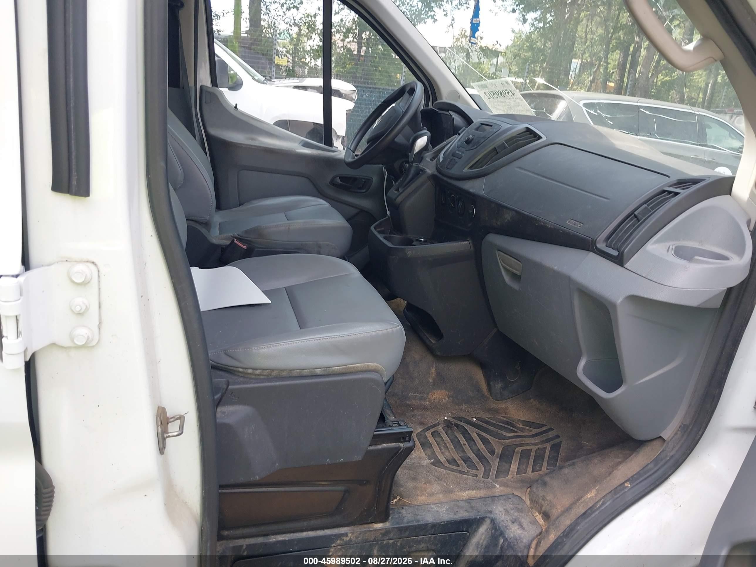 2015 Ford Transit-250   Белый vin: 1FTNR2ZG3FKA93228