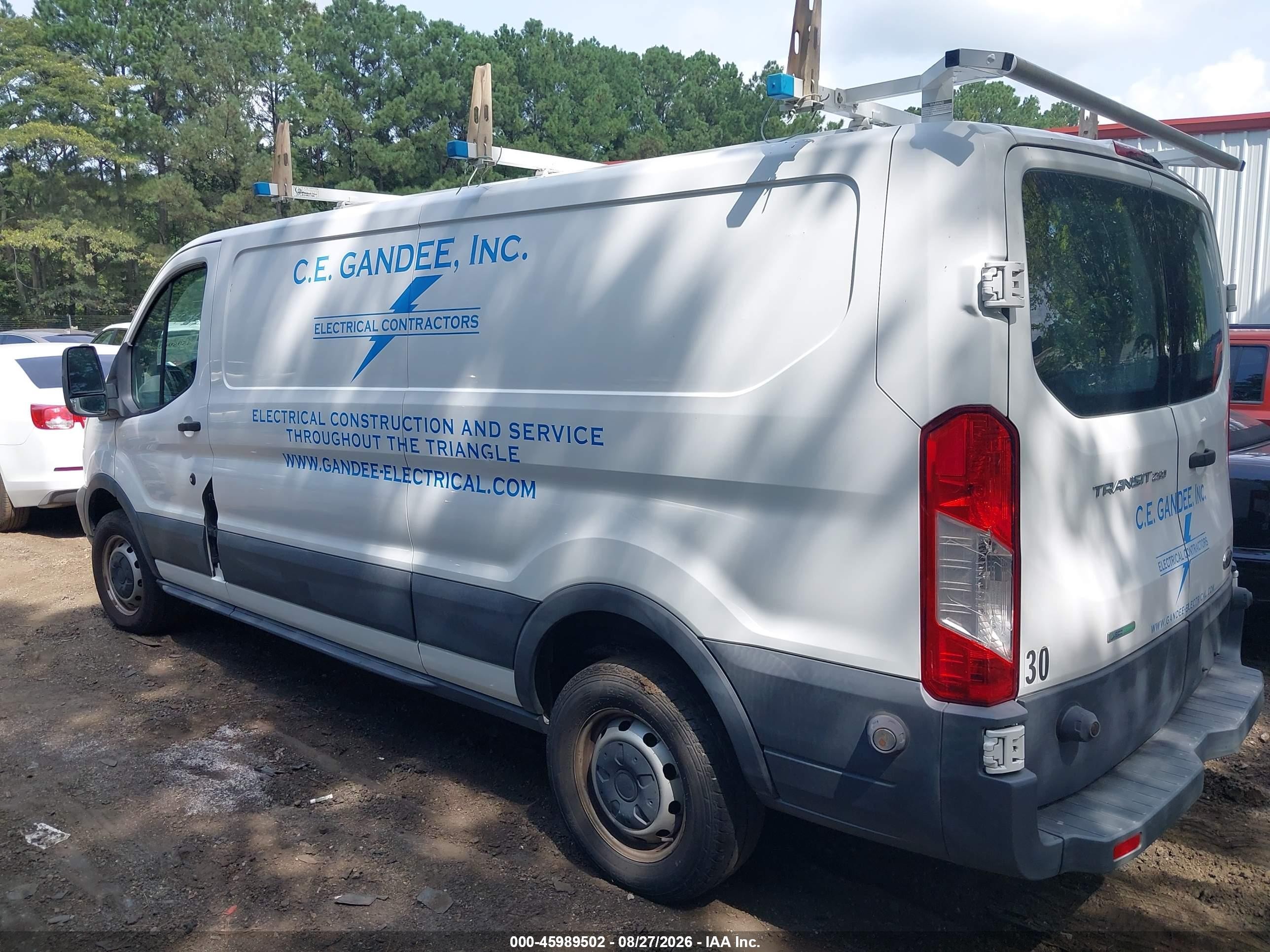 2015 Ford Transit-250   Белый vin: 1FTNR2ZG3FKA93228