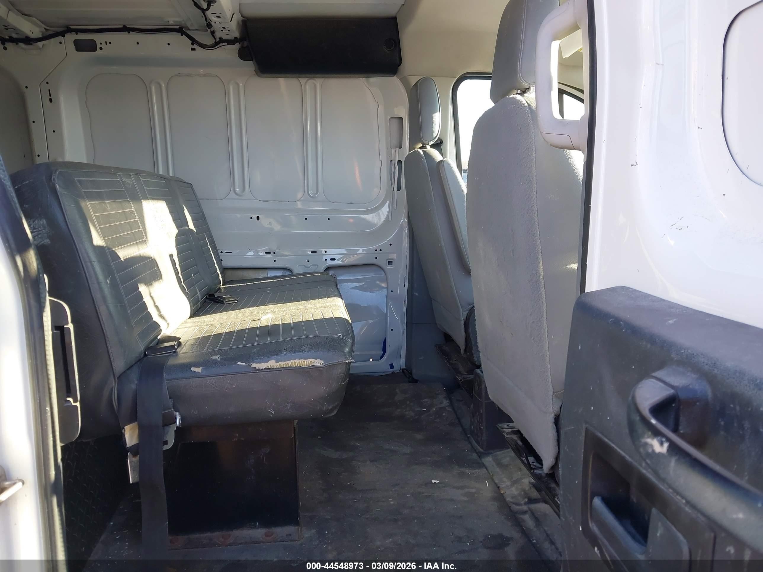 2015 Ford Transit-250   White vin: 1FTNR2ZM1FKA14693