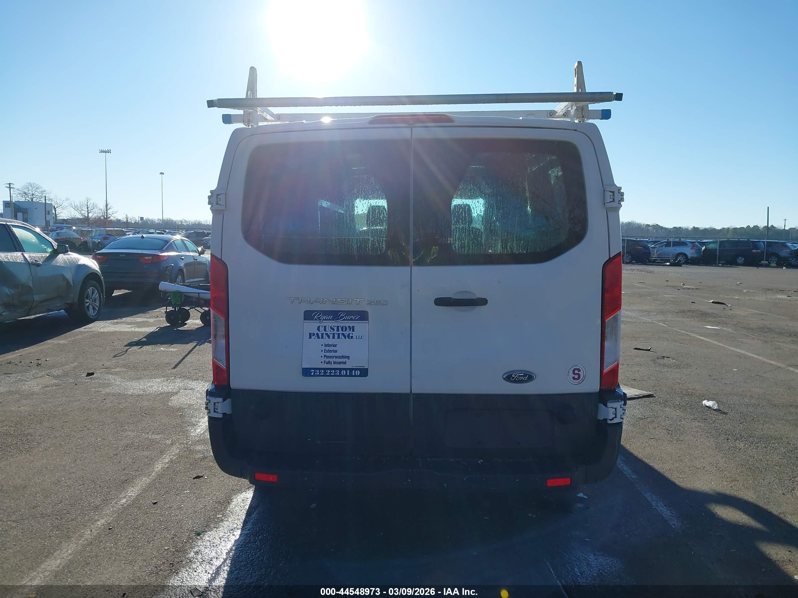 2015 Ford Transit-250   White vin: 1FTNR2ZM1FKA14693