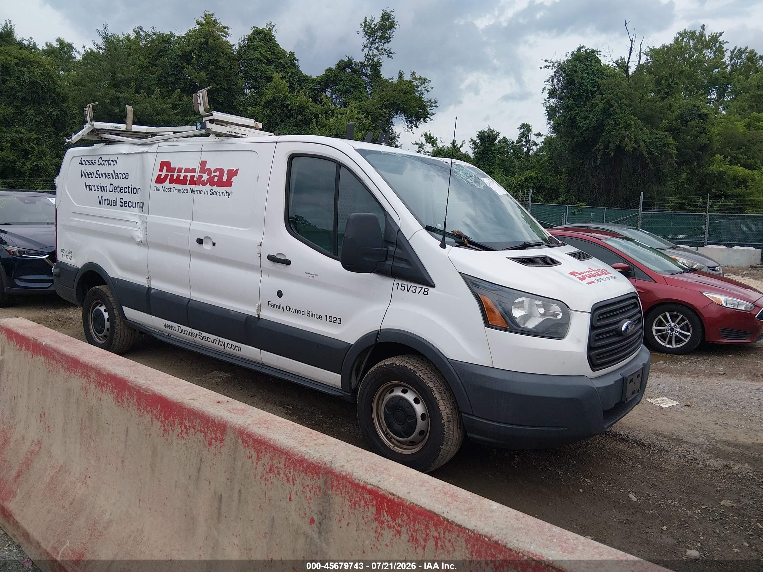 2015 Ford Transit-250   White vin: 1FTNR2ZM7FKB00459