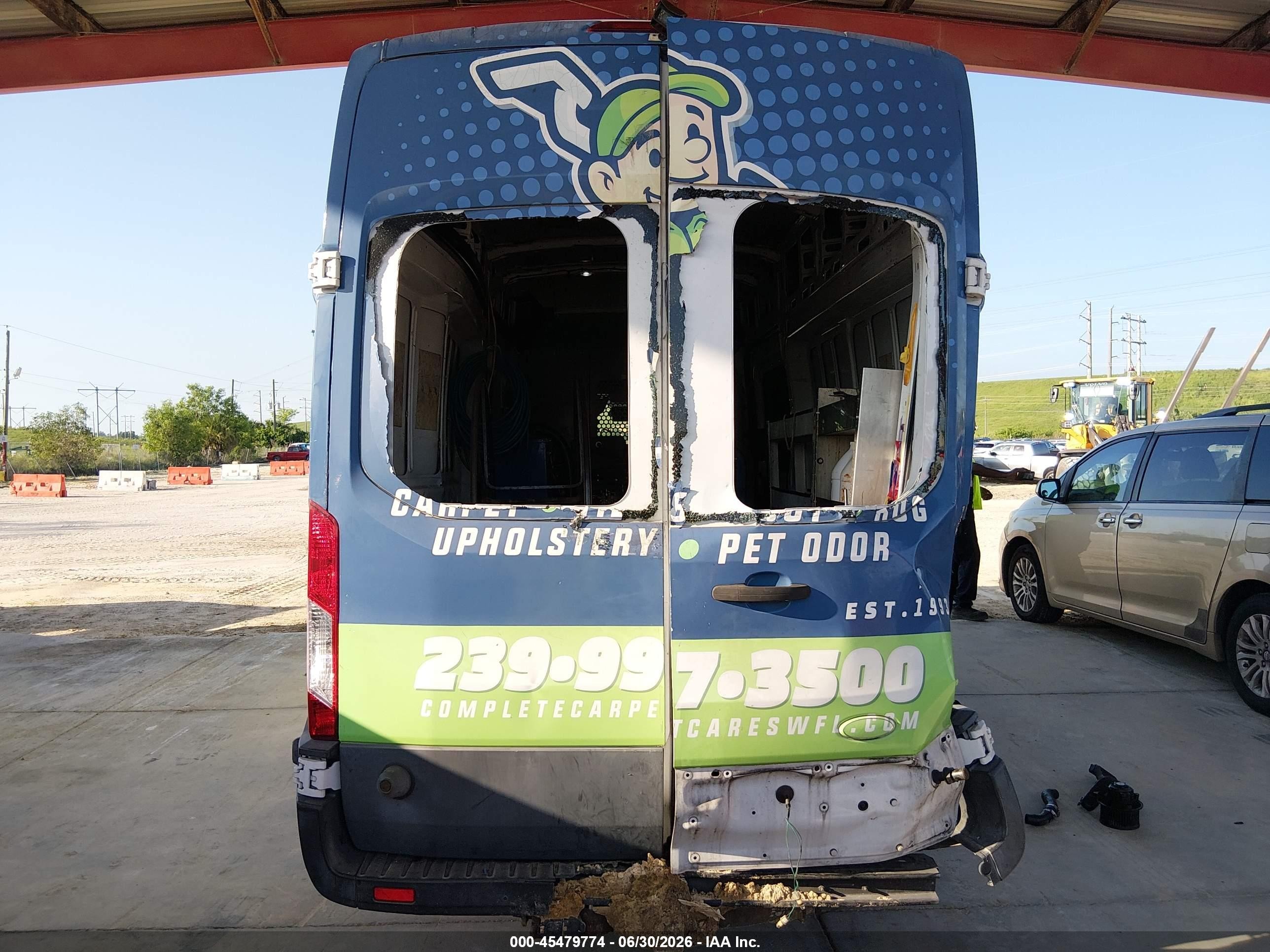 2015 Ford Transit-250   Green vin: 1FTNR3XG4FKA81095