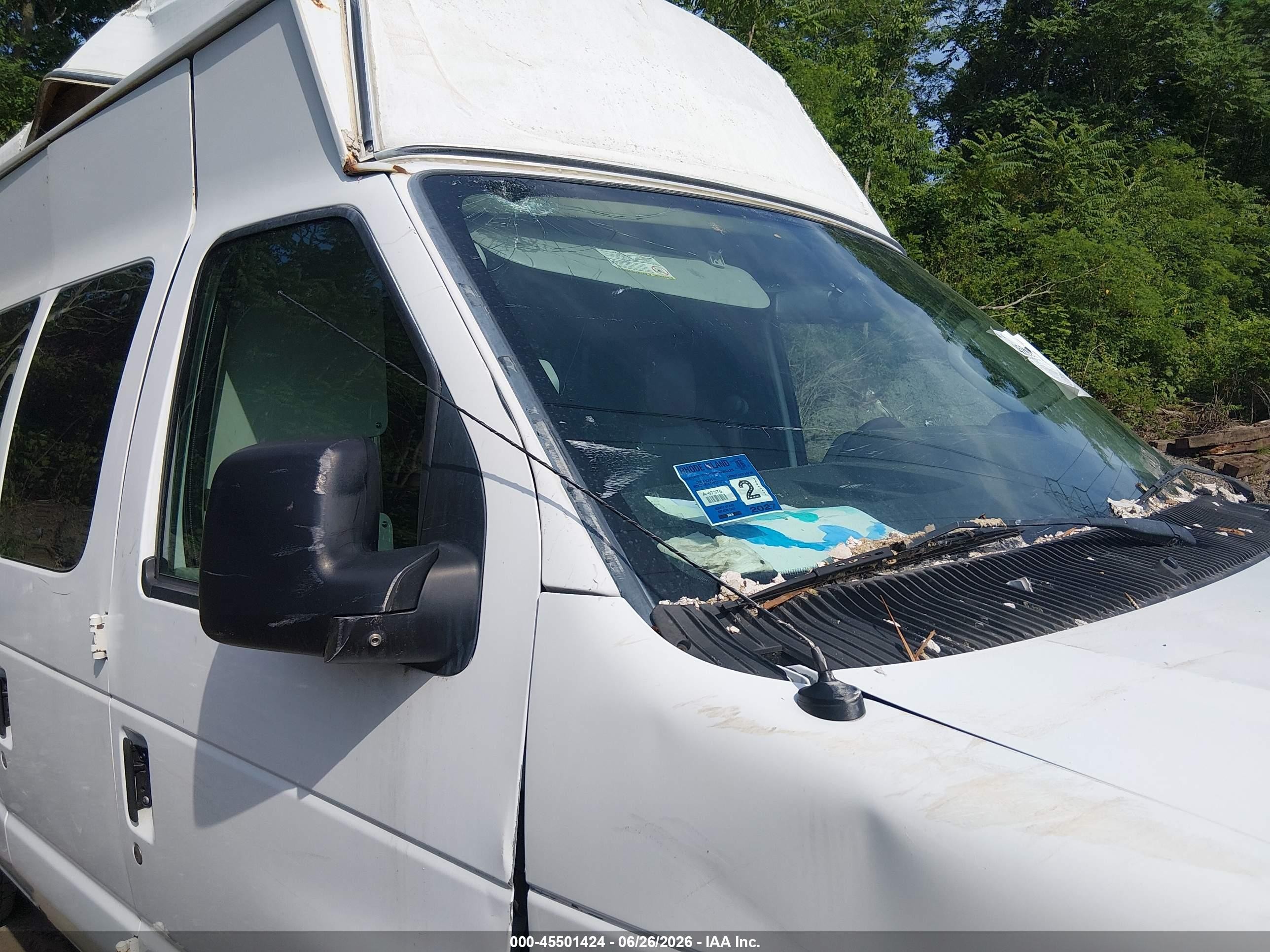 2009 Ford E-150 Commercial White vin: 1FTNS14W89DA90881
