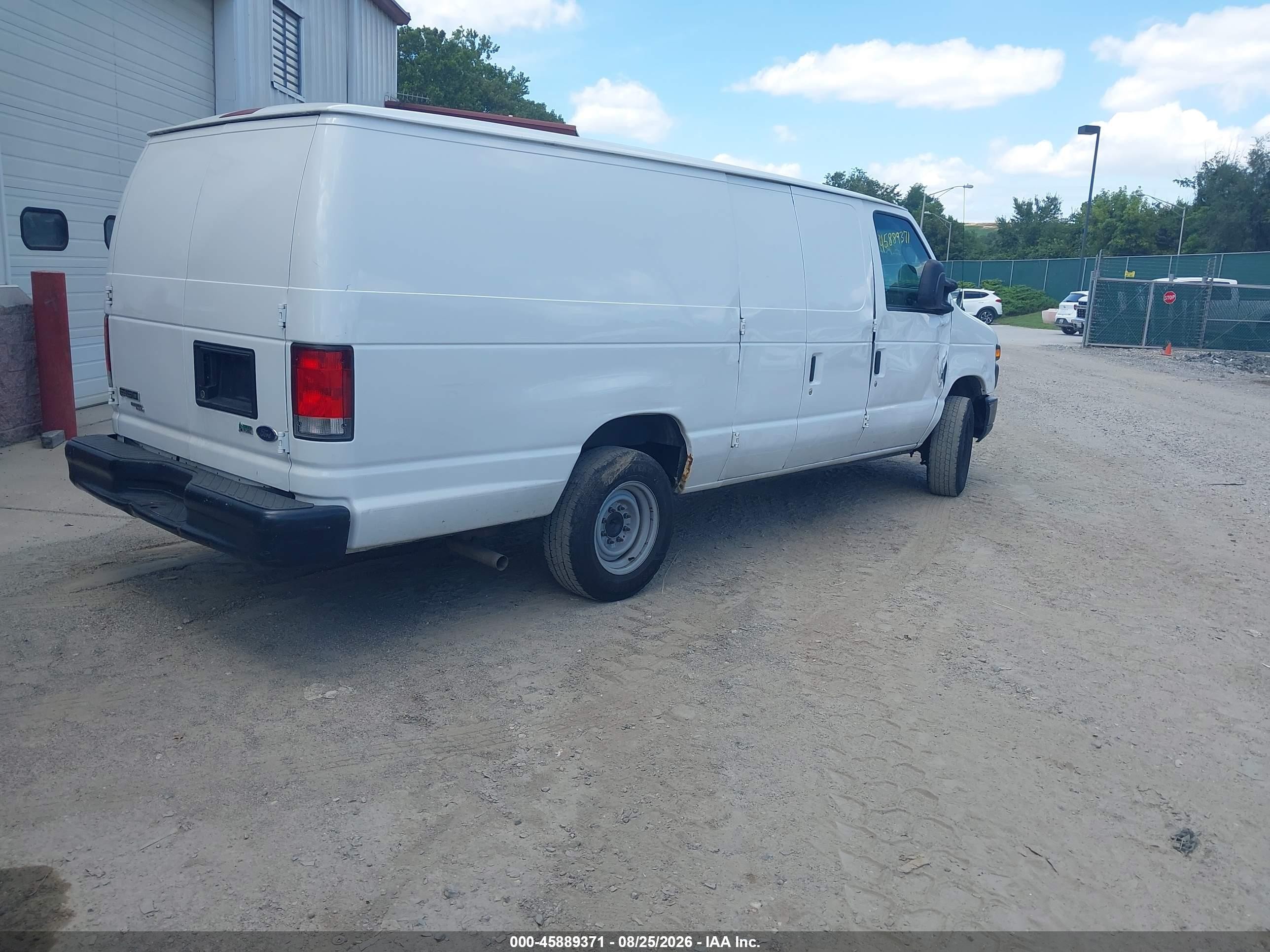 2013 Ford E-150 Commercial White vin: 1FTNS1EW0DDB33651