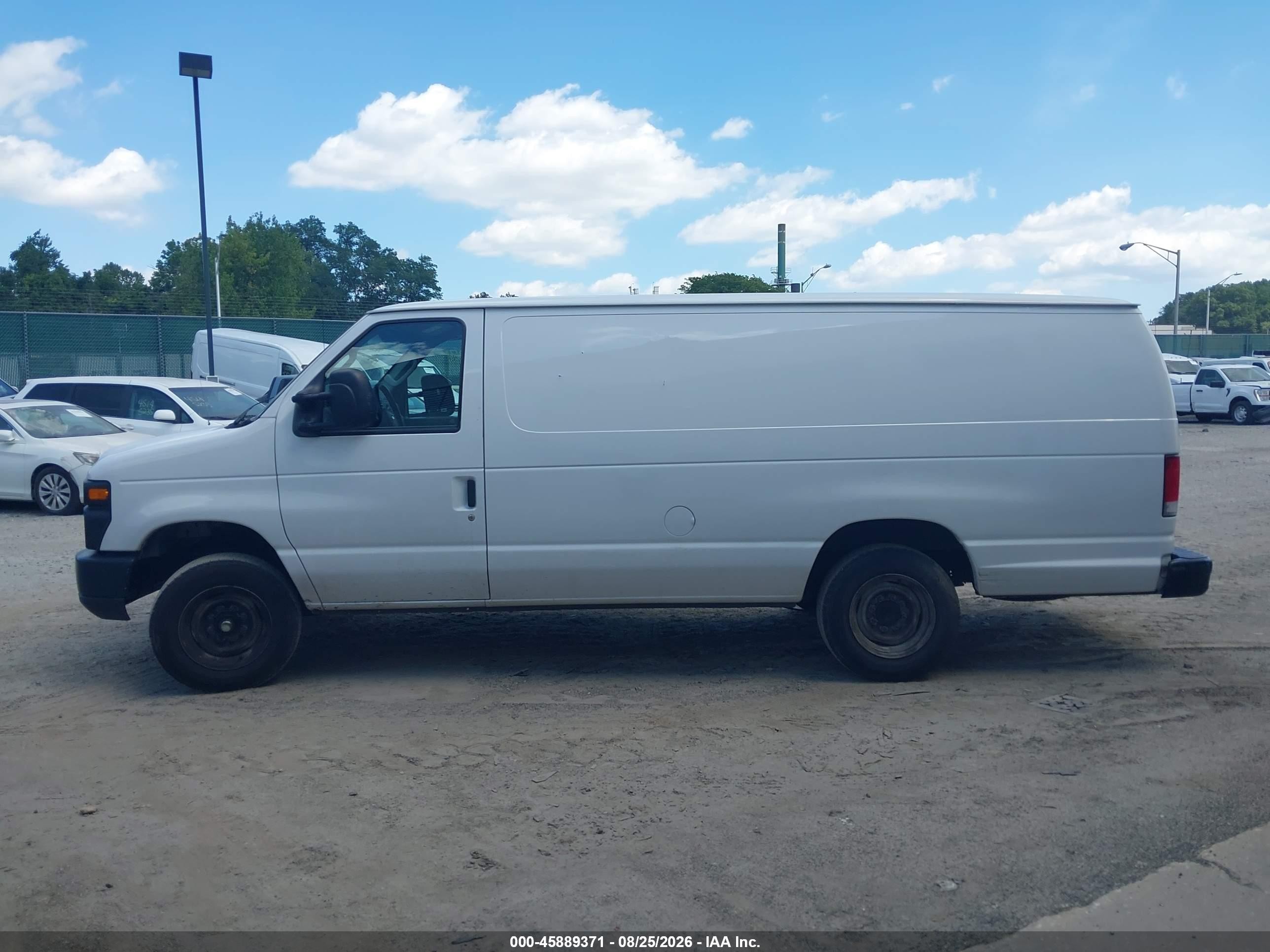 2013 Ford E-150 Commercial White vin: 1FTNS1EW0DDB33651
