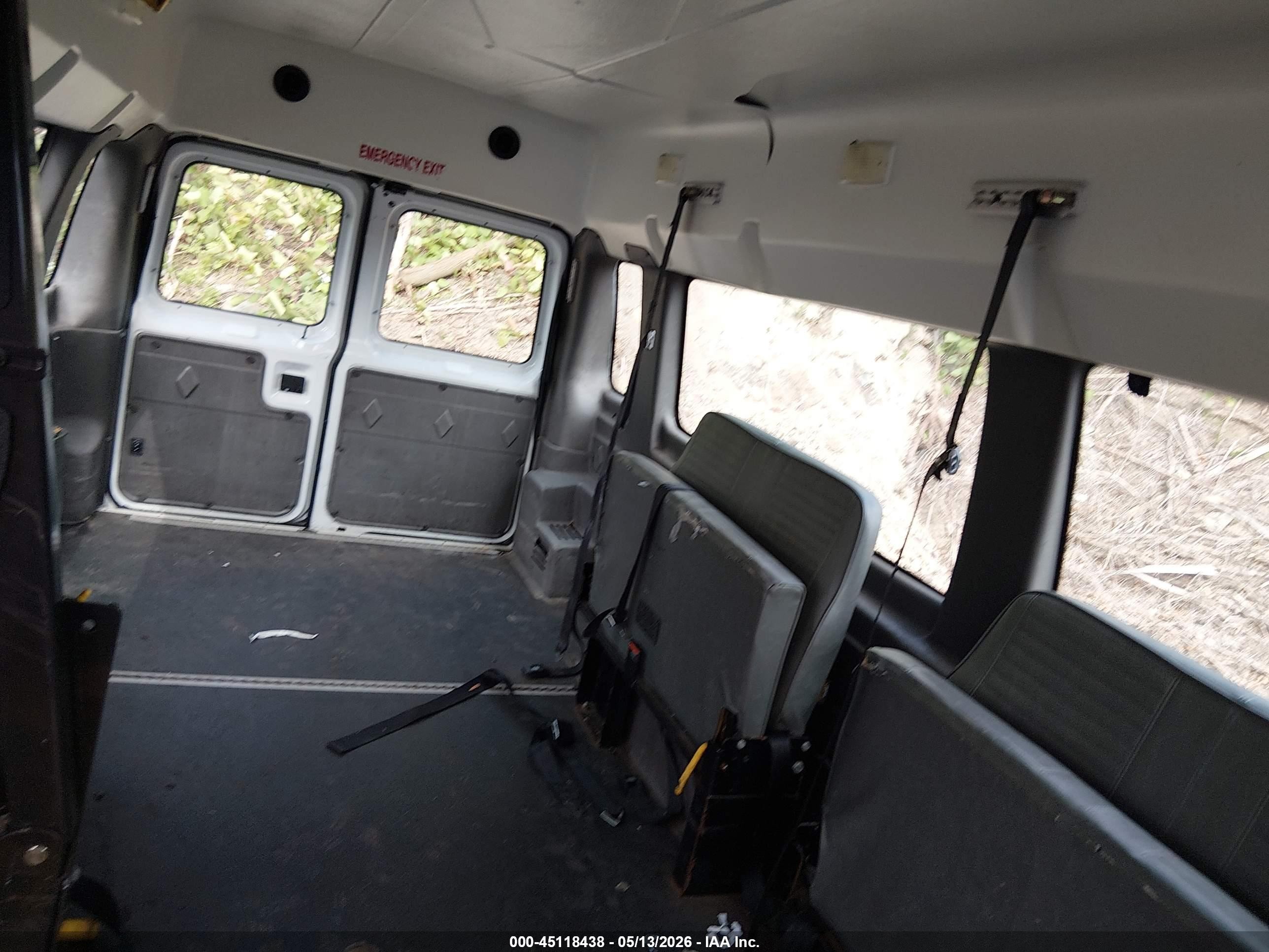 2013 Ford Econoline Cargo Van Commercial White vin: 1FTNS1EW1DDB32198
