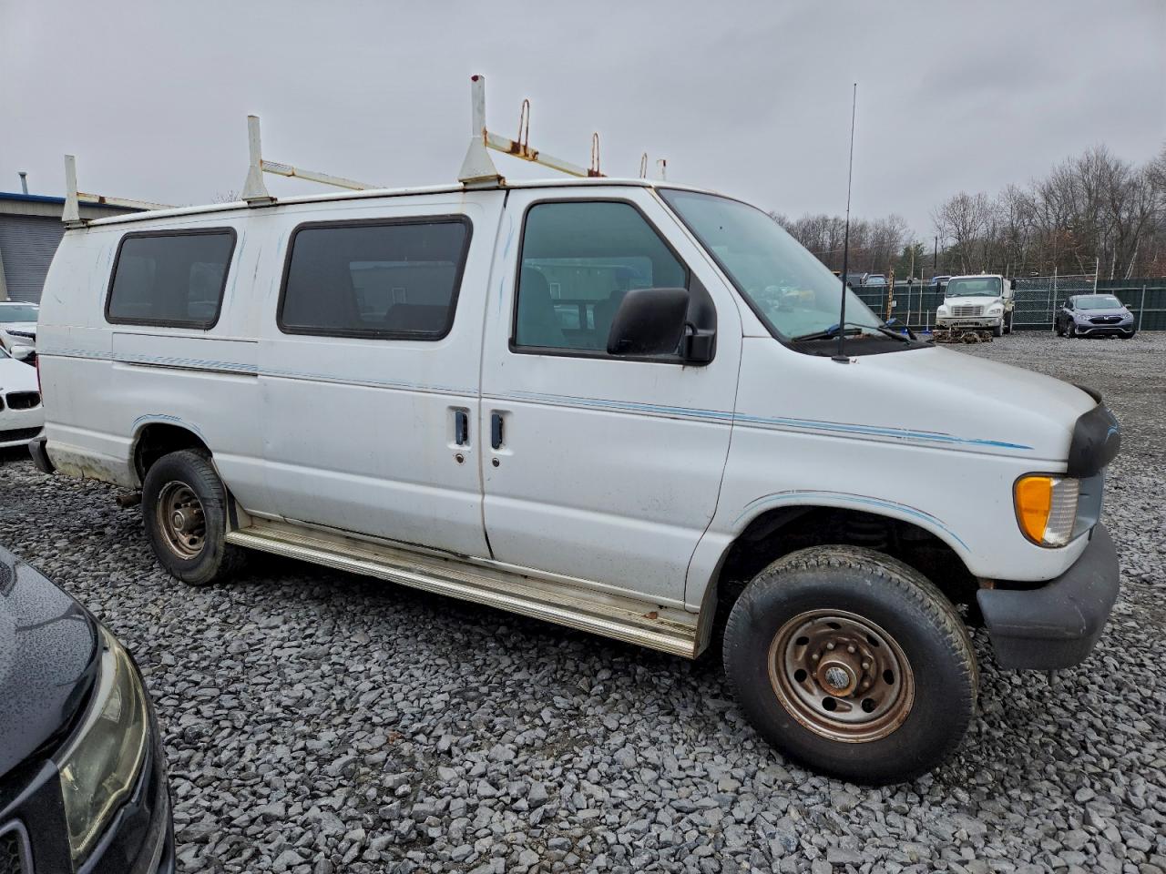 2001 Ford Econoline E250 Van White vin: 1FTNS24241HB12889