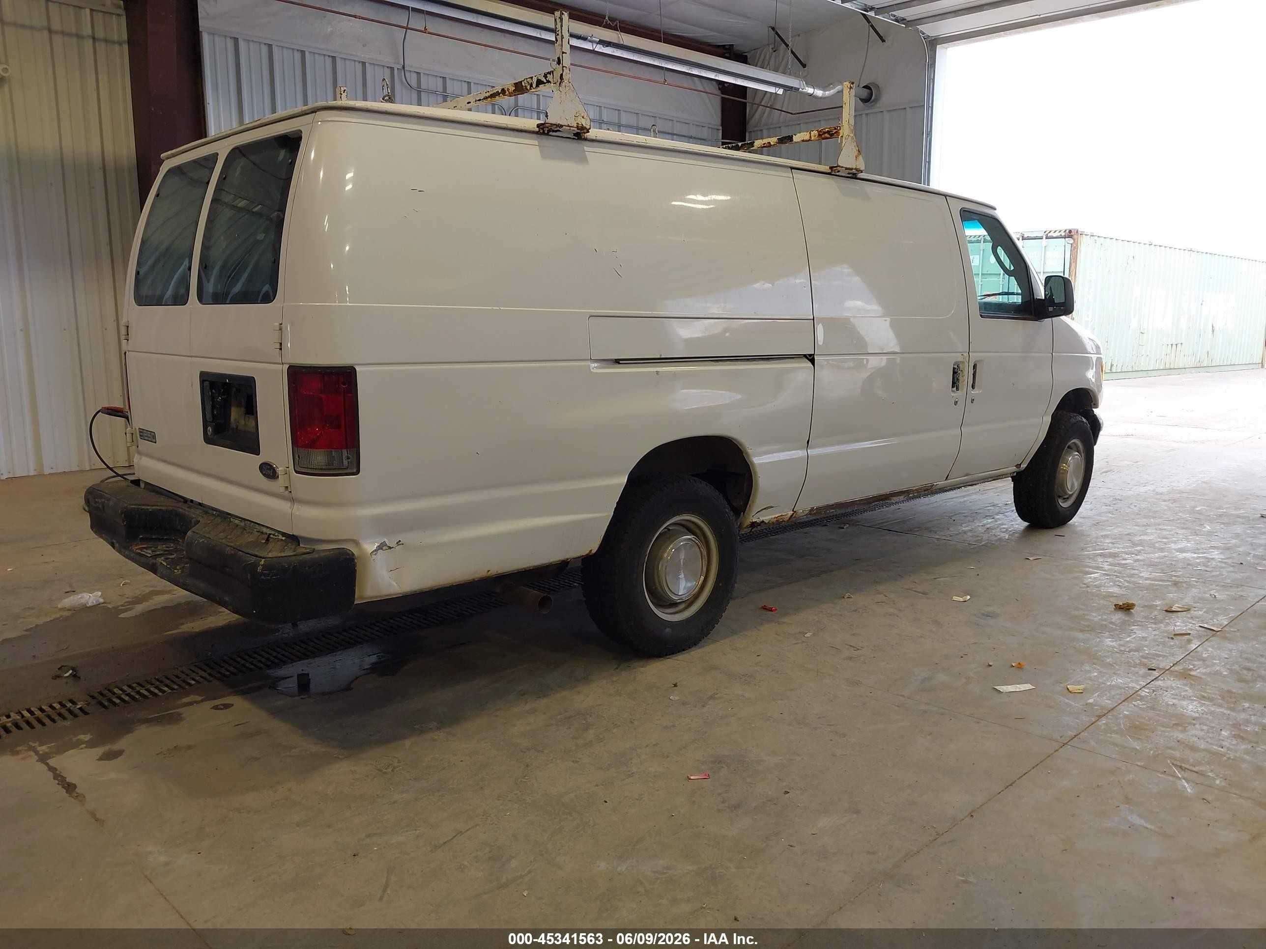 2003 Ford E-250 Commercial/recreational White vin: 1FTNS24L03HA23042