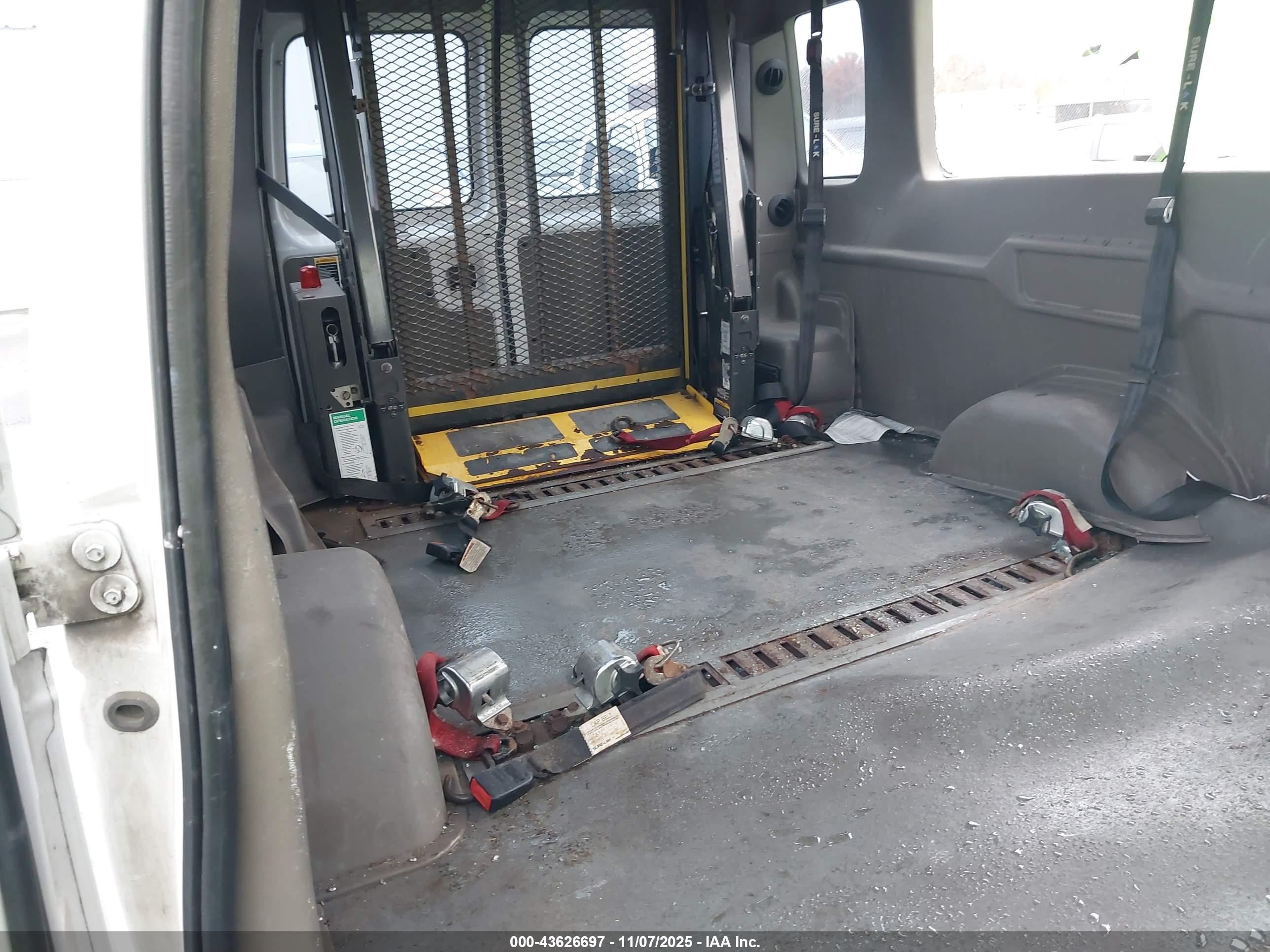 2009 Ford E-250 Commercial/recreational Белый vin: 1FTNS24L39DA46086