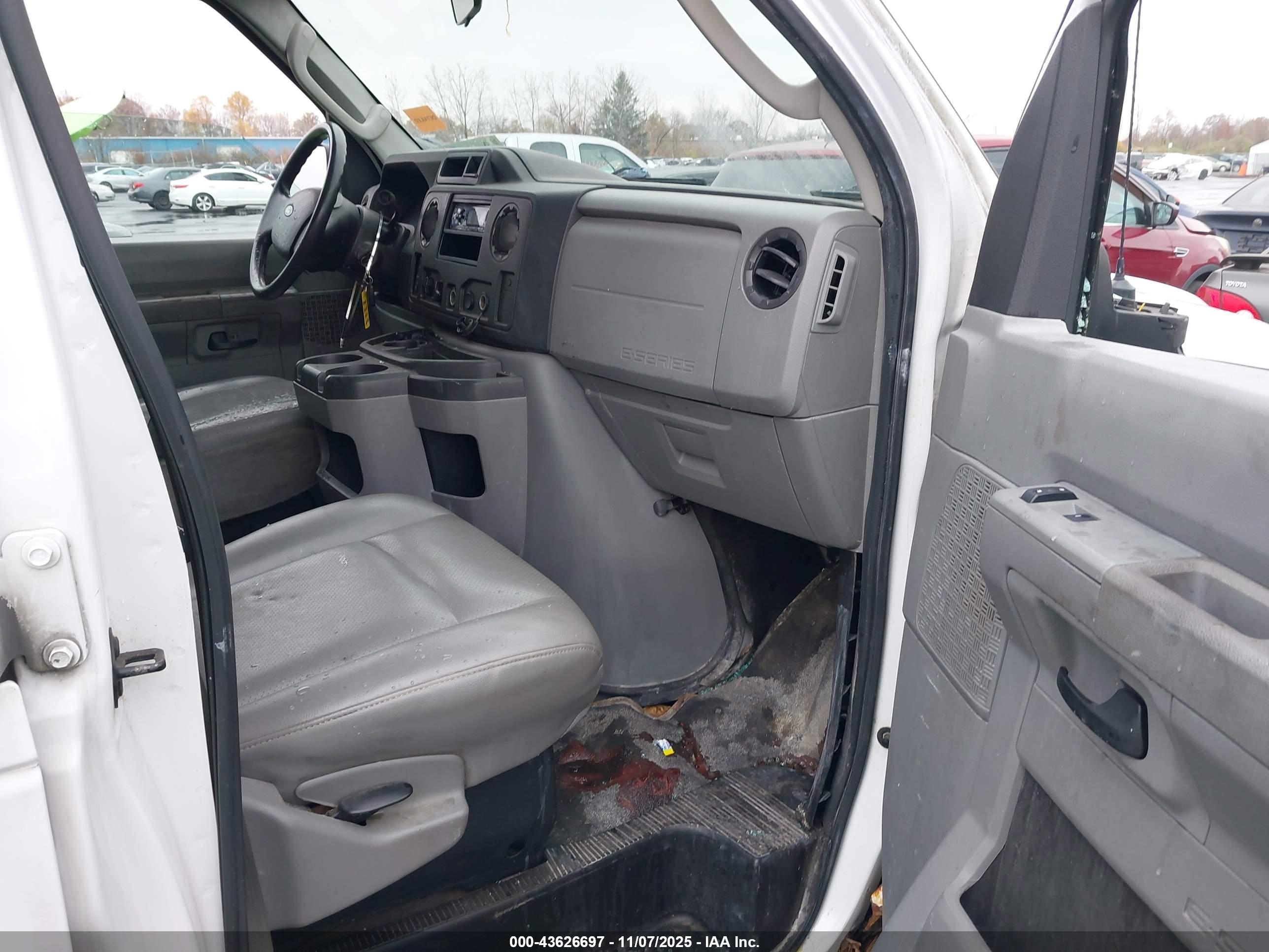 2009 Ford E-250 Commercial/recreational Белый vin: 1FTNS24L39DA46086