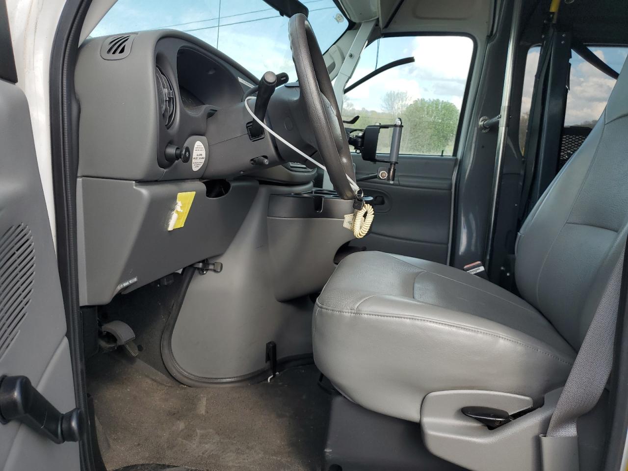 2006 Ford Econoline E250 Van Белый vin: 1FTNS24L46HA61944