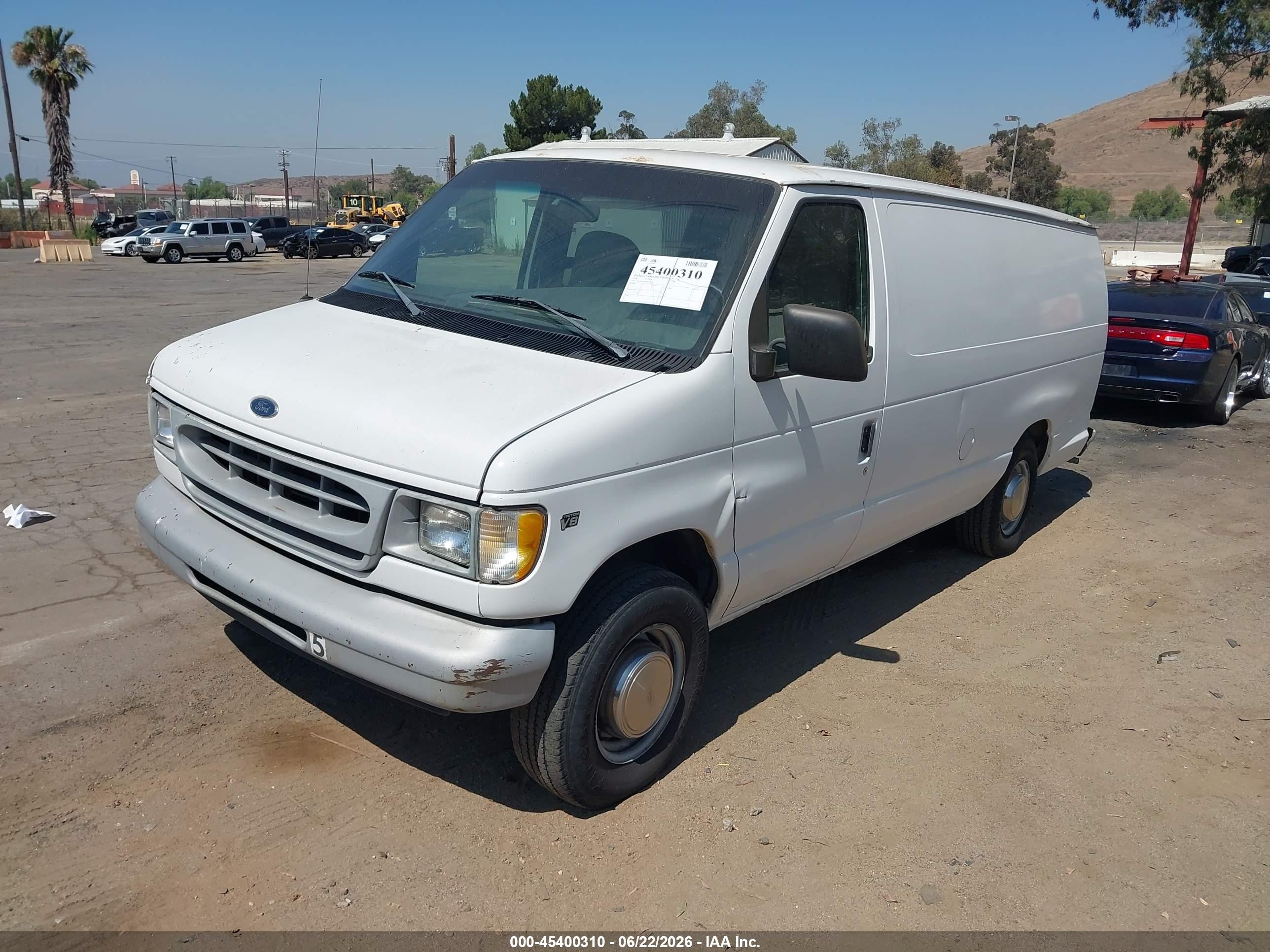 1998 Ford E-250 Commercial/recreational White vin: 1FTNS24L8WHC09240