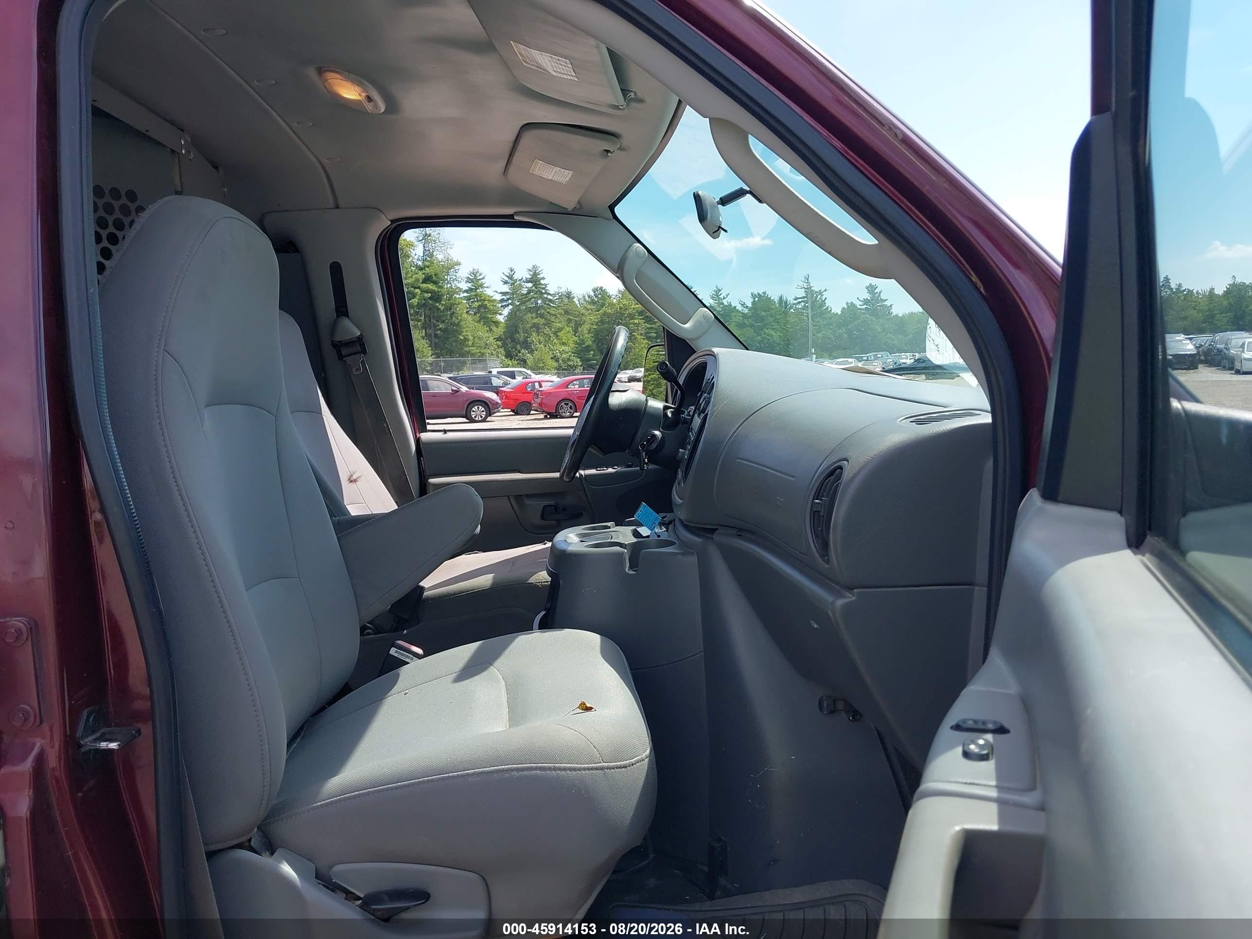 2005 Ford E-250 Commercial/recreational Red vin: 1FTNS24L95HB42713