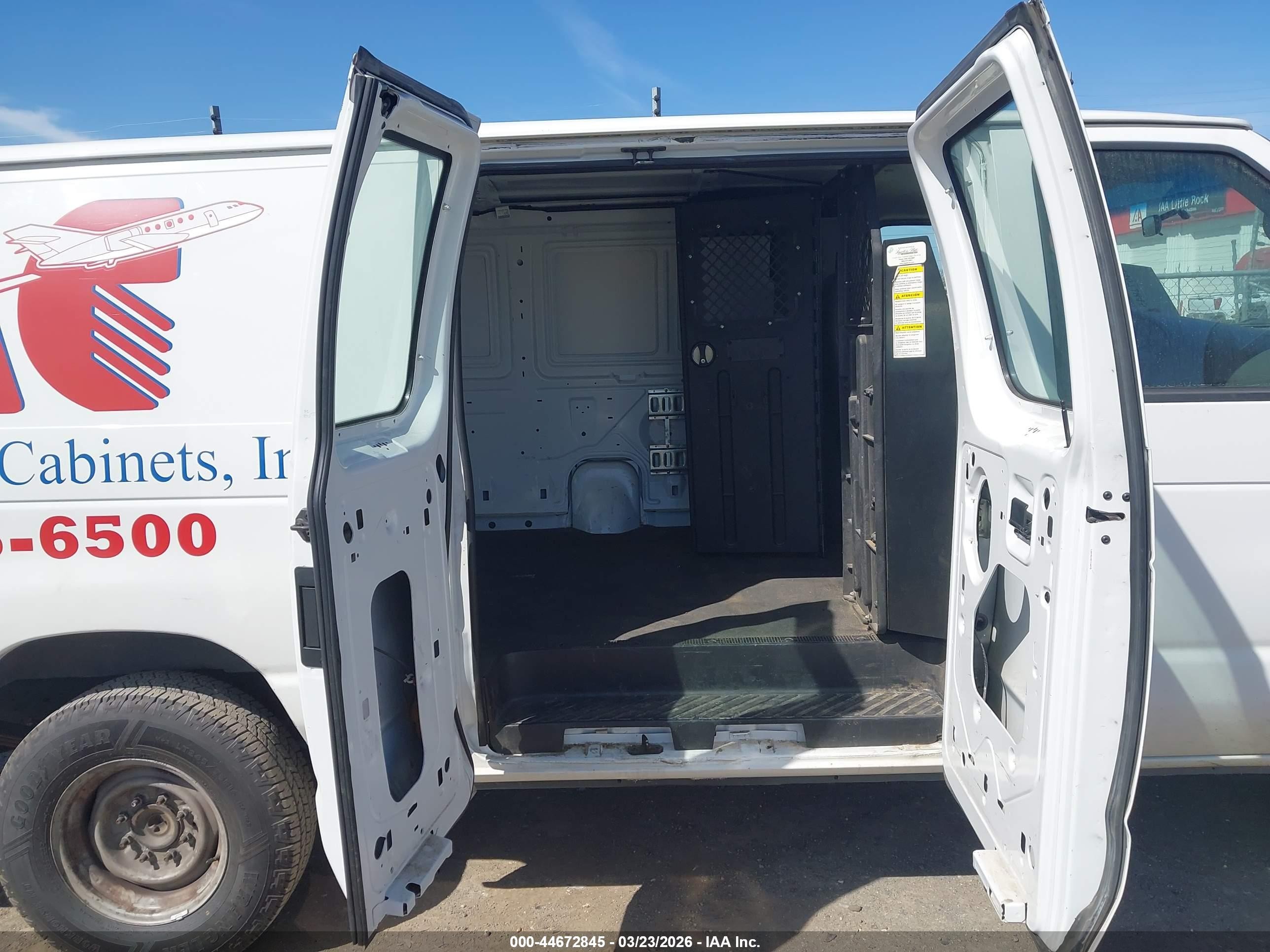 2008 Ford E-250 Commercial/recreational Белый vin: 1FTNS24L98DA19232
