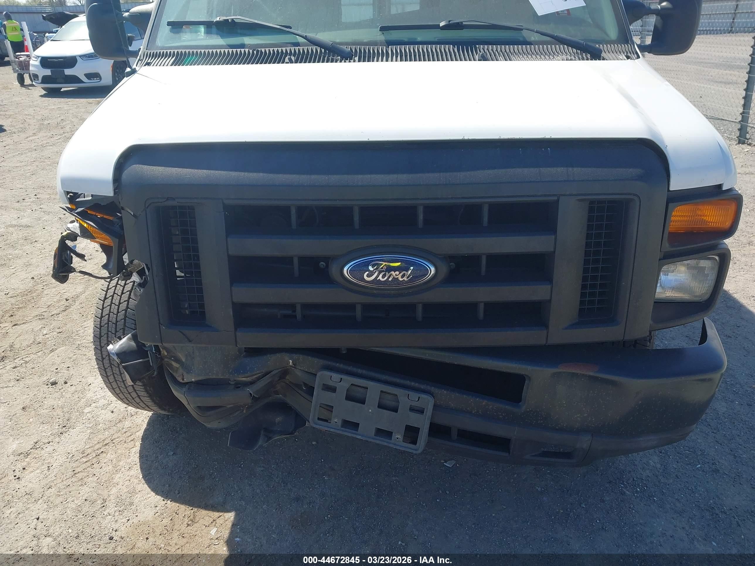2008 Ford E-250 Commercial/recreational Белый vin: 1FTNS24L98DA19232