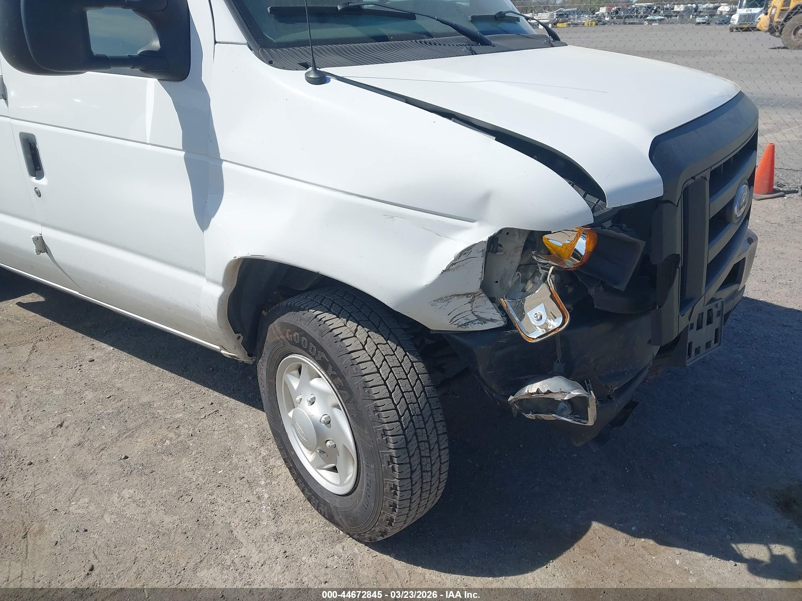 2008 Ford E-250 Commercial/recreational Белый vin: 1FTNS24L98DA19232