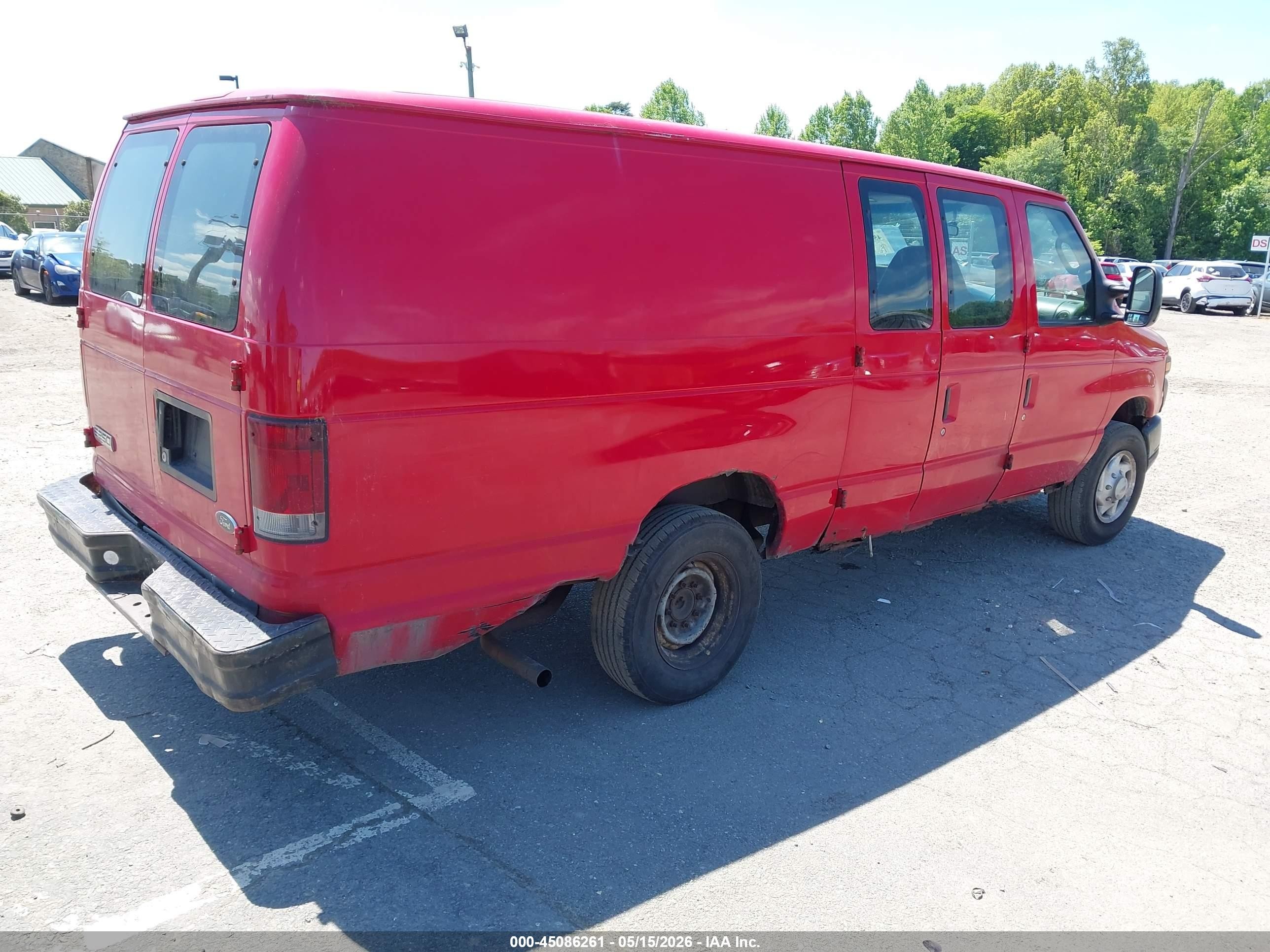 2008 Ford E-250 Commercial/recreational Red vin: 1FTNS24W08DA38195