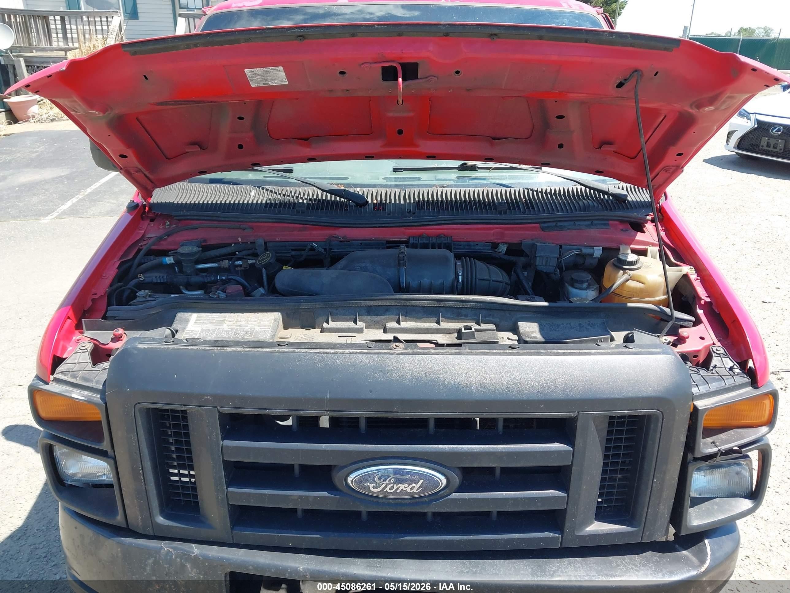2008 Ford E-250 Commercial/recreational Red vin: 1FTNS24W08DA38195