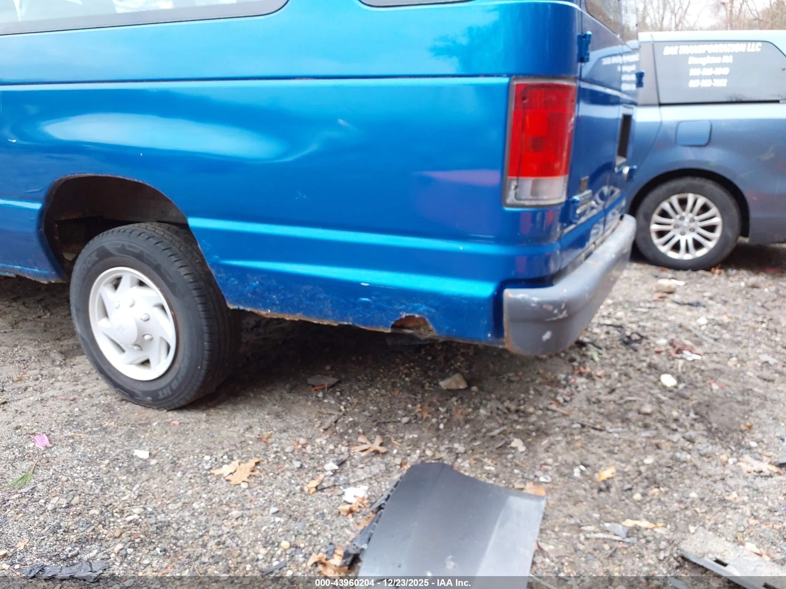 2007 Ford E-250 Commercial/recreational Blue vin: 1FTNS24W27DB24638