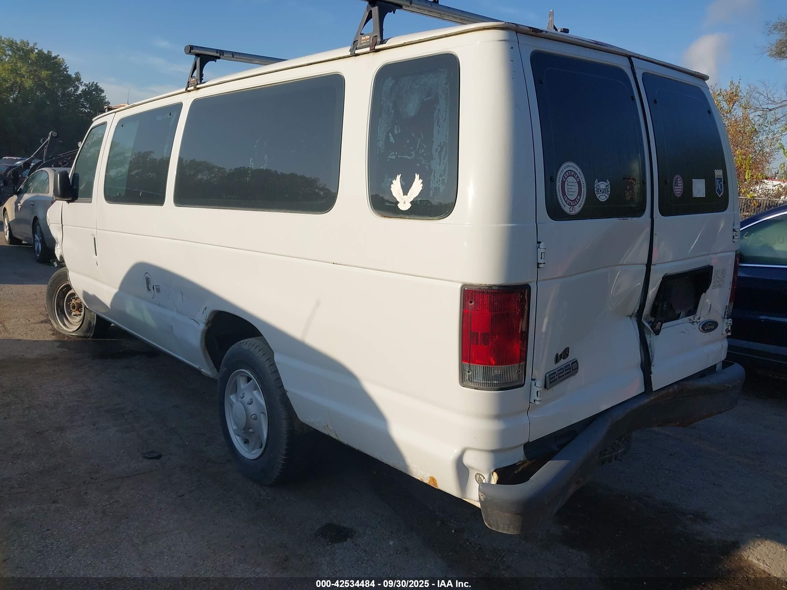 2007 Ford E-250 Commercial/recreational White vin: 1FTNS24W27DB24719