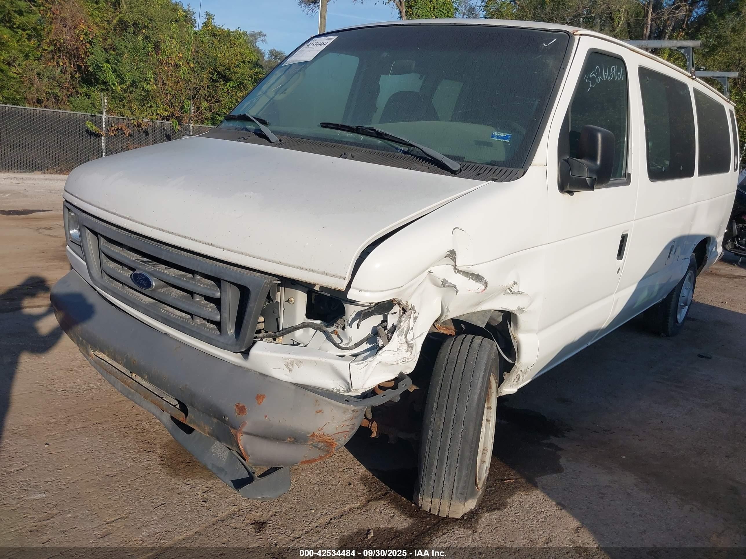 2007 Ford E-250 Commercial/recreational White vin: 1FTNS24W27DB24719