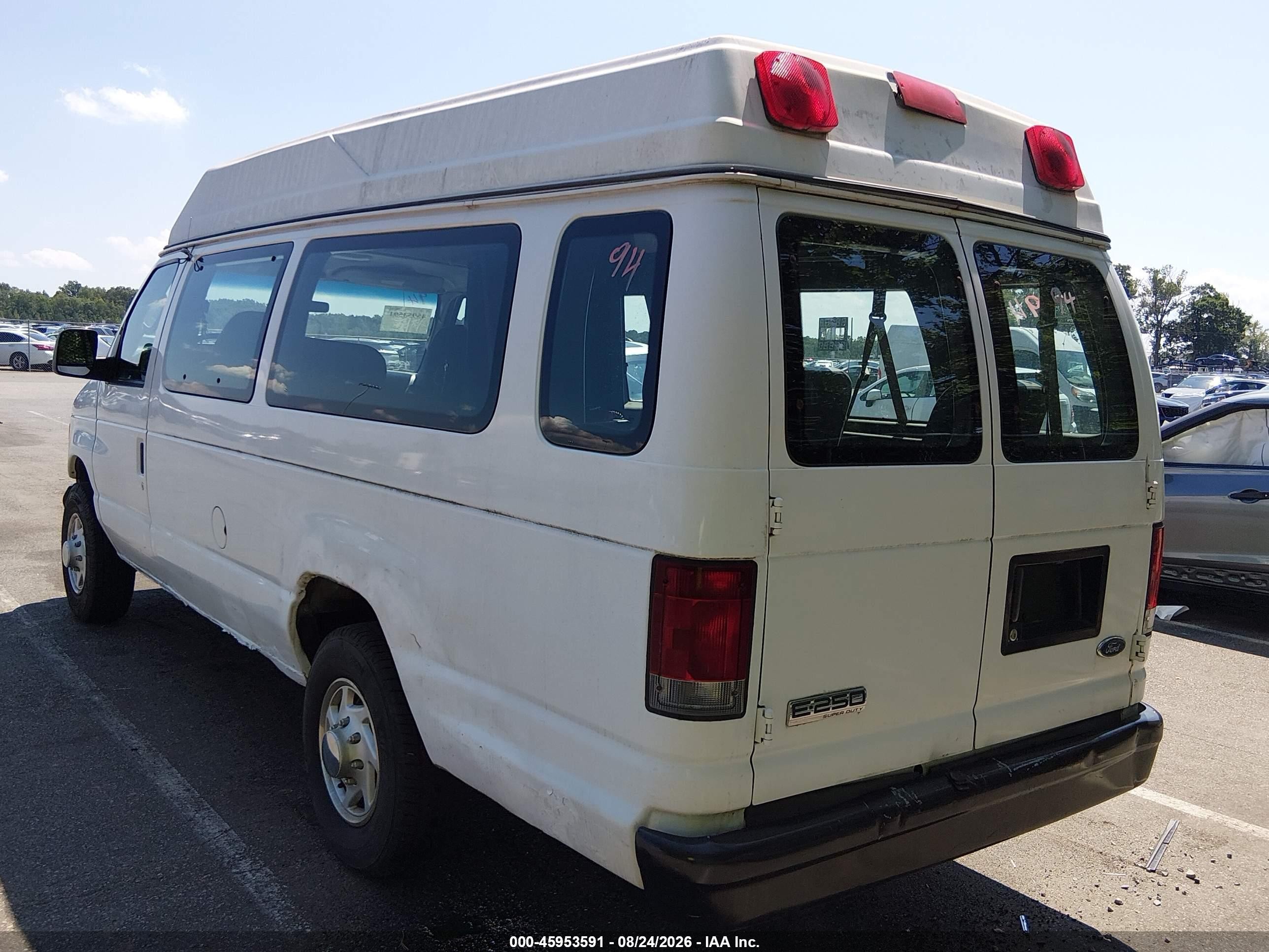 2007 Ford E-250 Commercial/recreational White vin: 1FTNS24W37DA45642