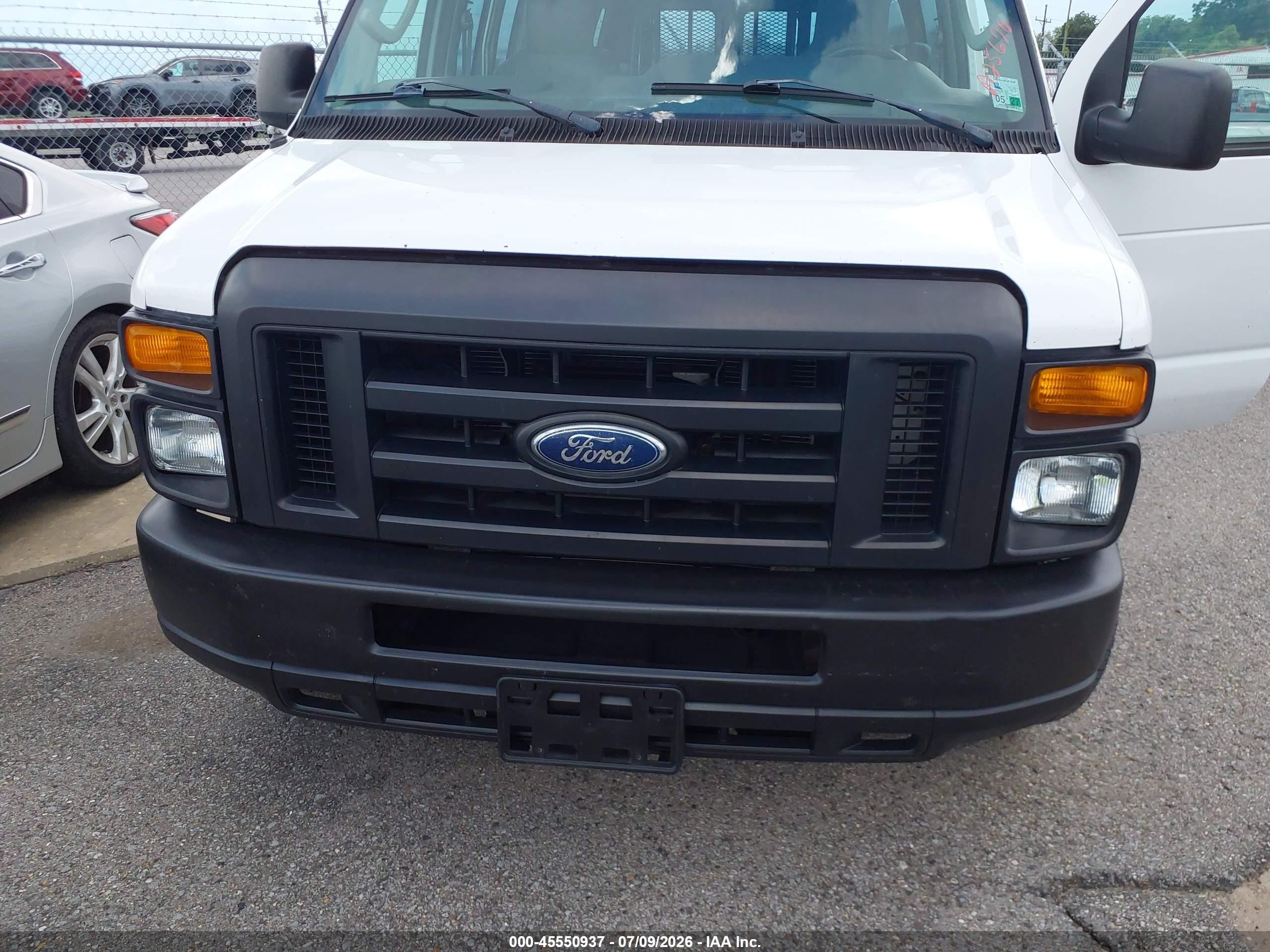 2009 Ford E-250 Commercial/recreational White vin: 1FTNS24W39DA25670