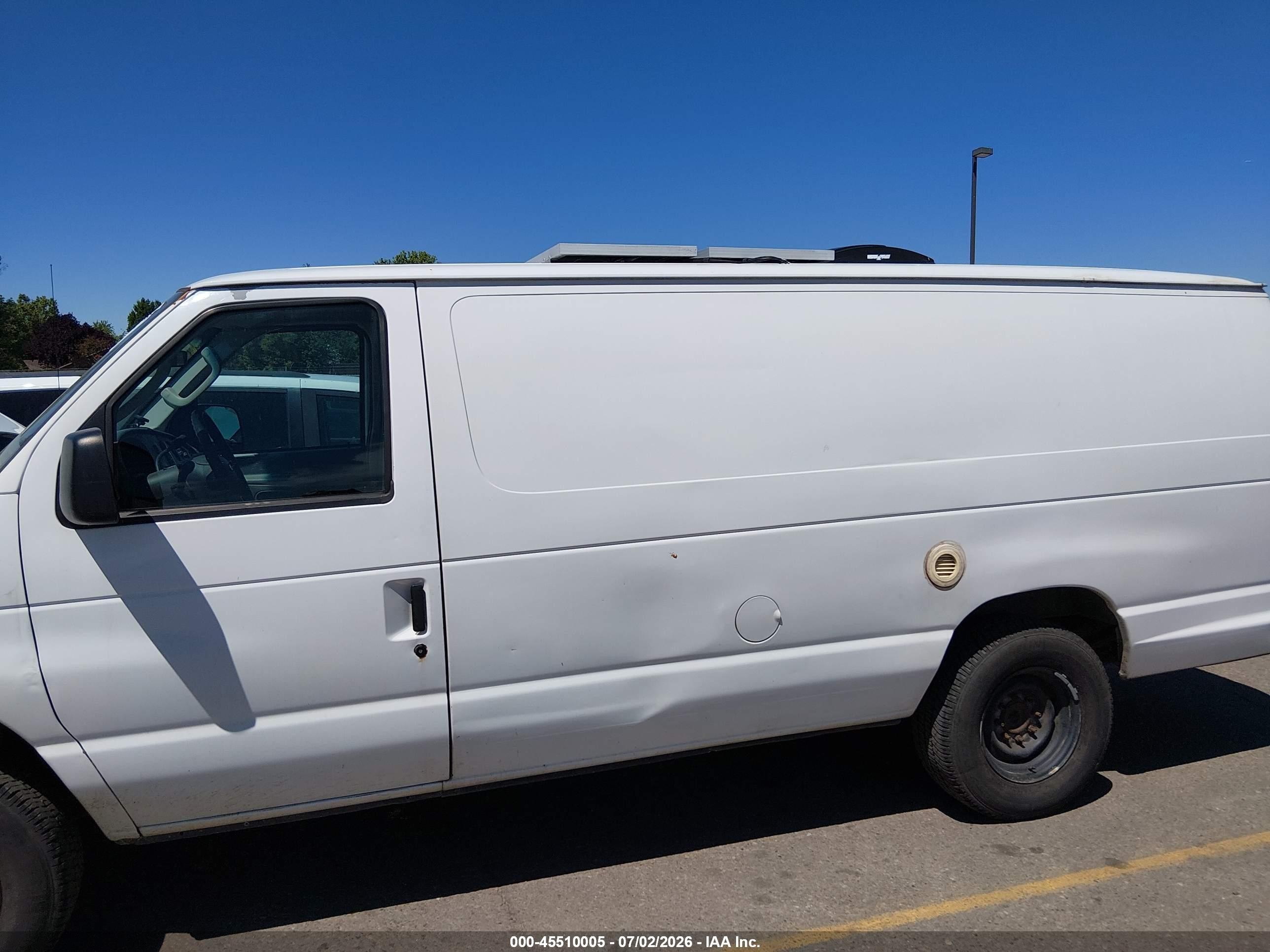 2006 Ford E-250 Commercial/recreational White vin: 1FTNS24W46HB27936