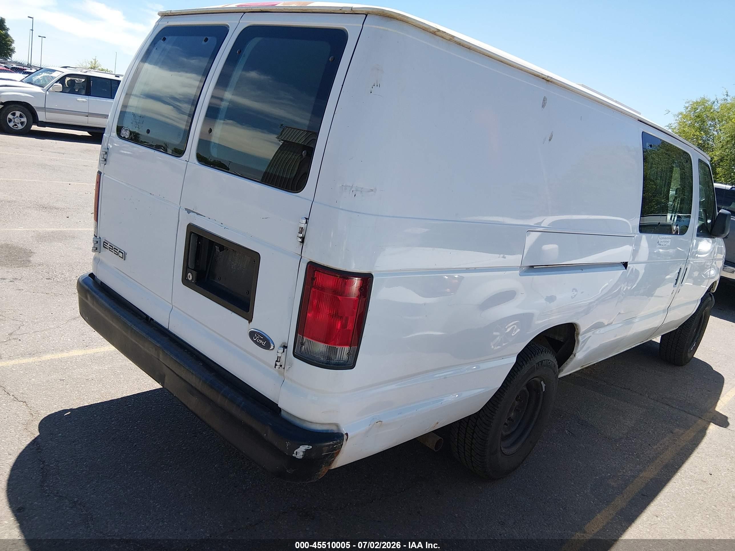 2006 Ford E-250 Commercial/recreational White vin: 1FTNS24W46HB27936