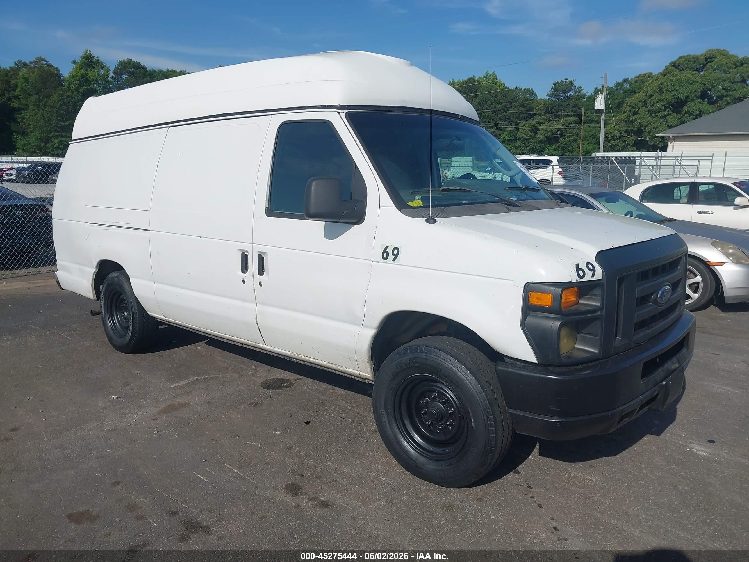 2009 Ford E-250 Commercial/recreational White vin: 1FTNS24W49DA93721