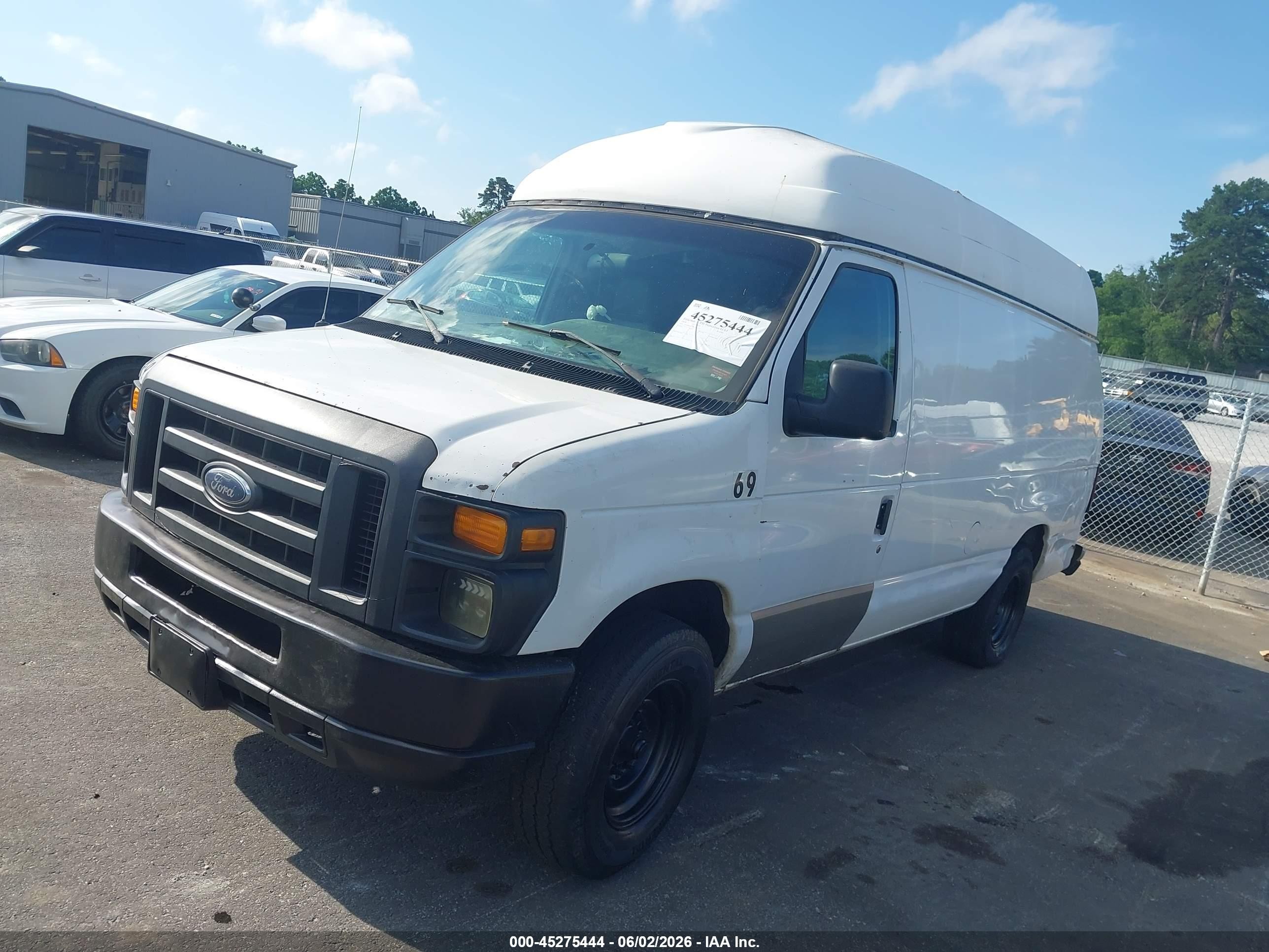 2009 Ford E-250 Commercial/recreational White vin: 1FTNS24W49DA93721