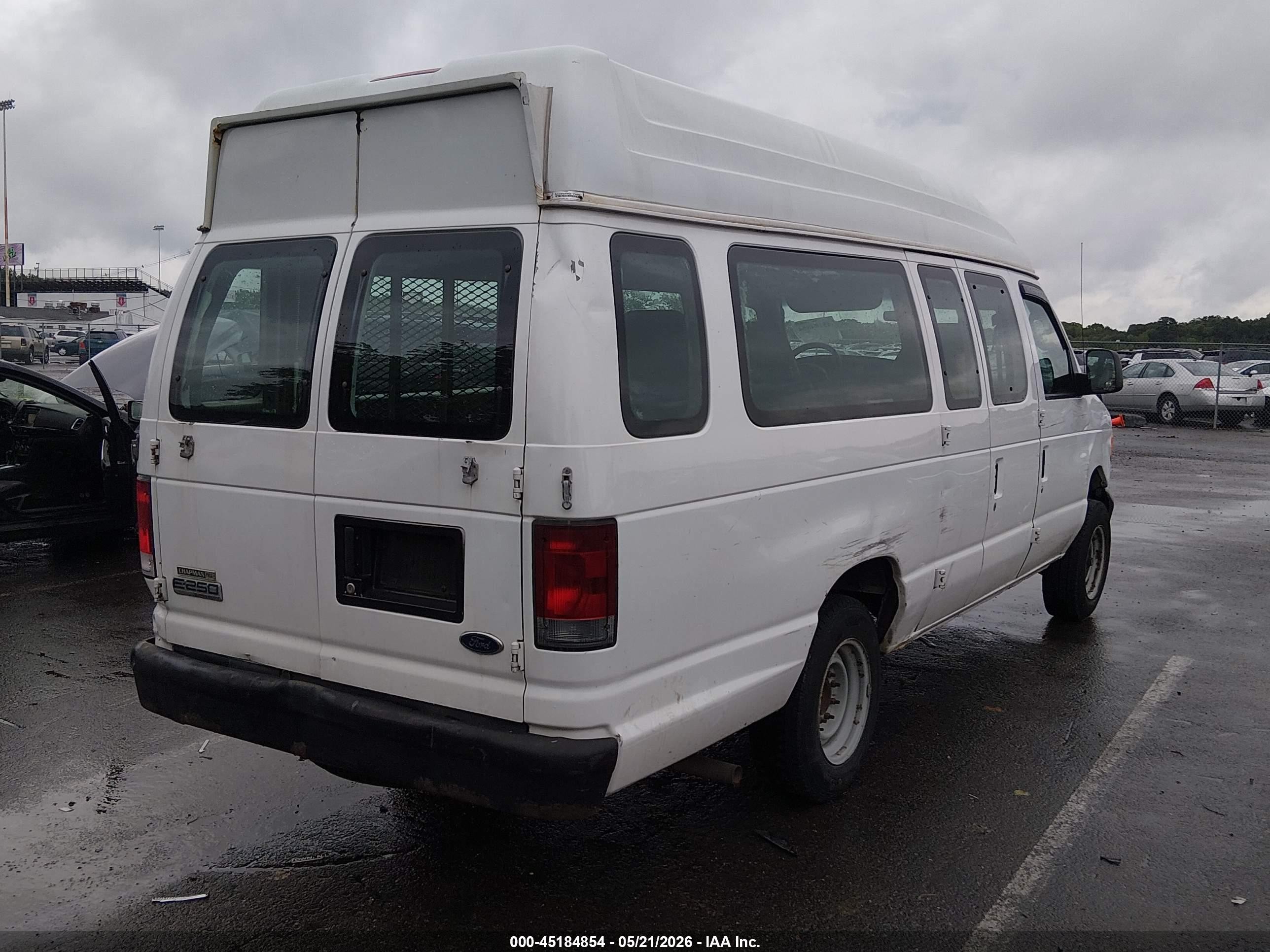 2007 Ford E-250 Commercial/recreational White vin: 1FTNS24W57DB24794