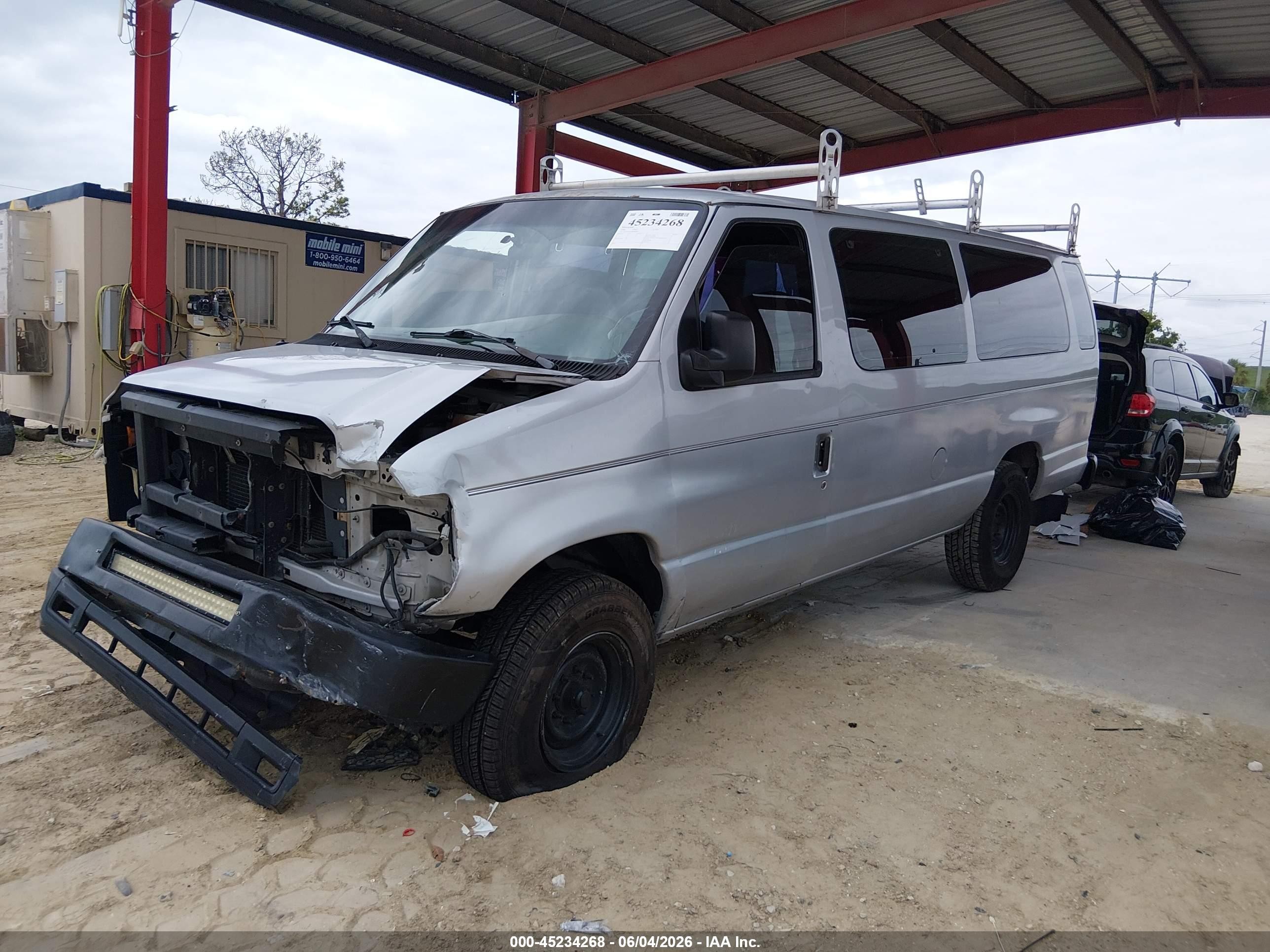2008 Ford E-250 Commercial/recreational White vin: 1FTNS24W58DB06684