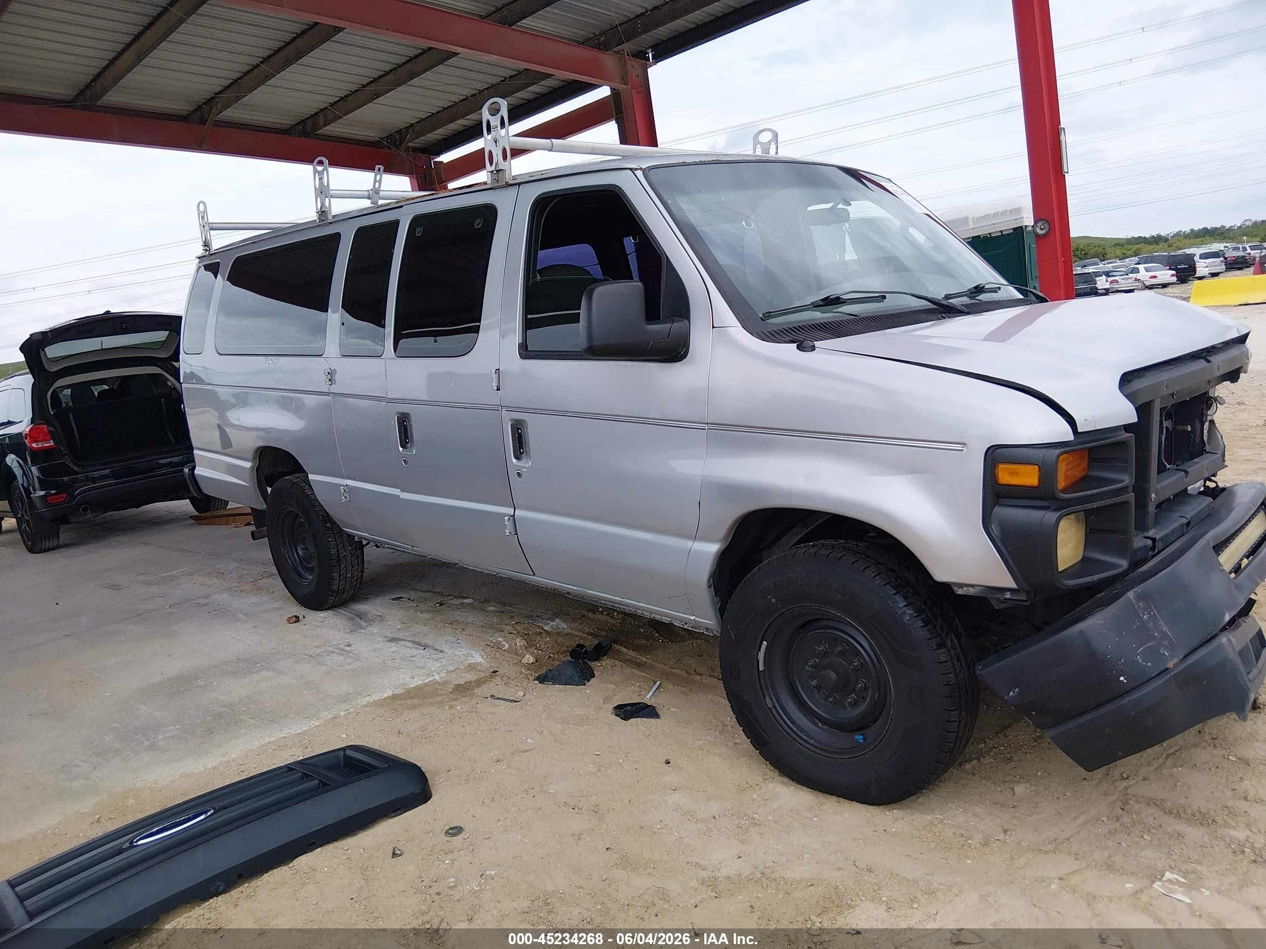 2008 Ford E-250 Commercial/recreational White vin: 1FTNS24W58DB06684