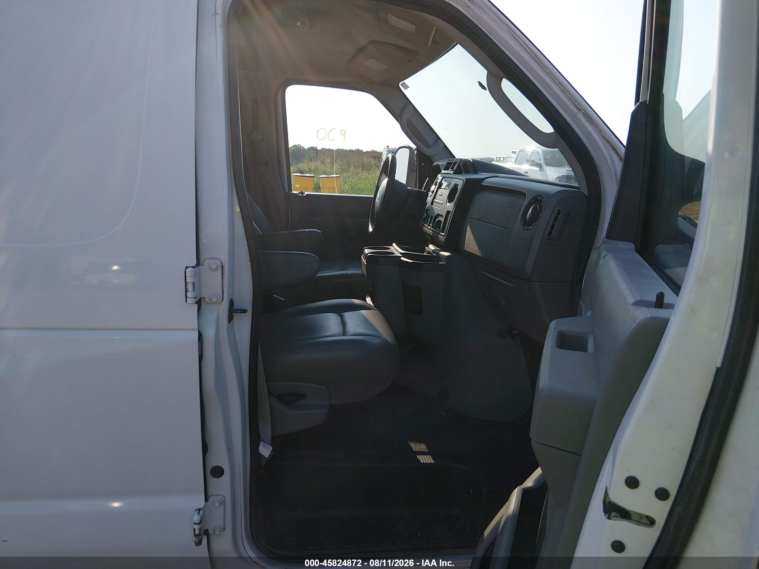 2009 Ford E-250 Commercial/recreational White vin: 1FTNS24W59DA69993