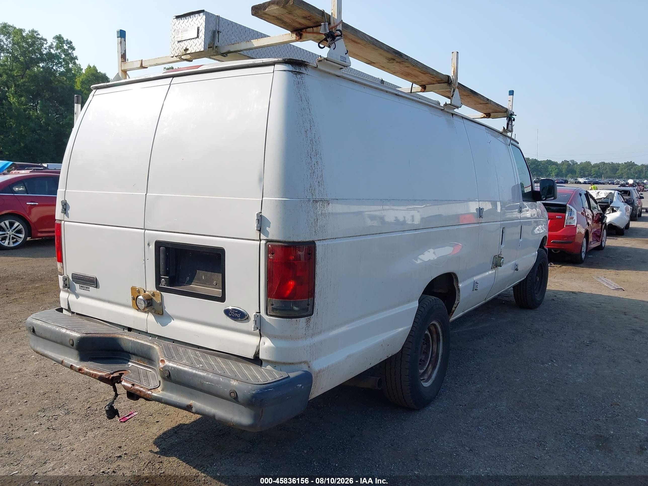2008 Ford E-250 Commercial/recreational White vin: 1FTNS24W88DB05724