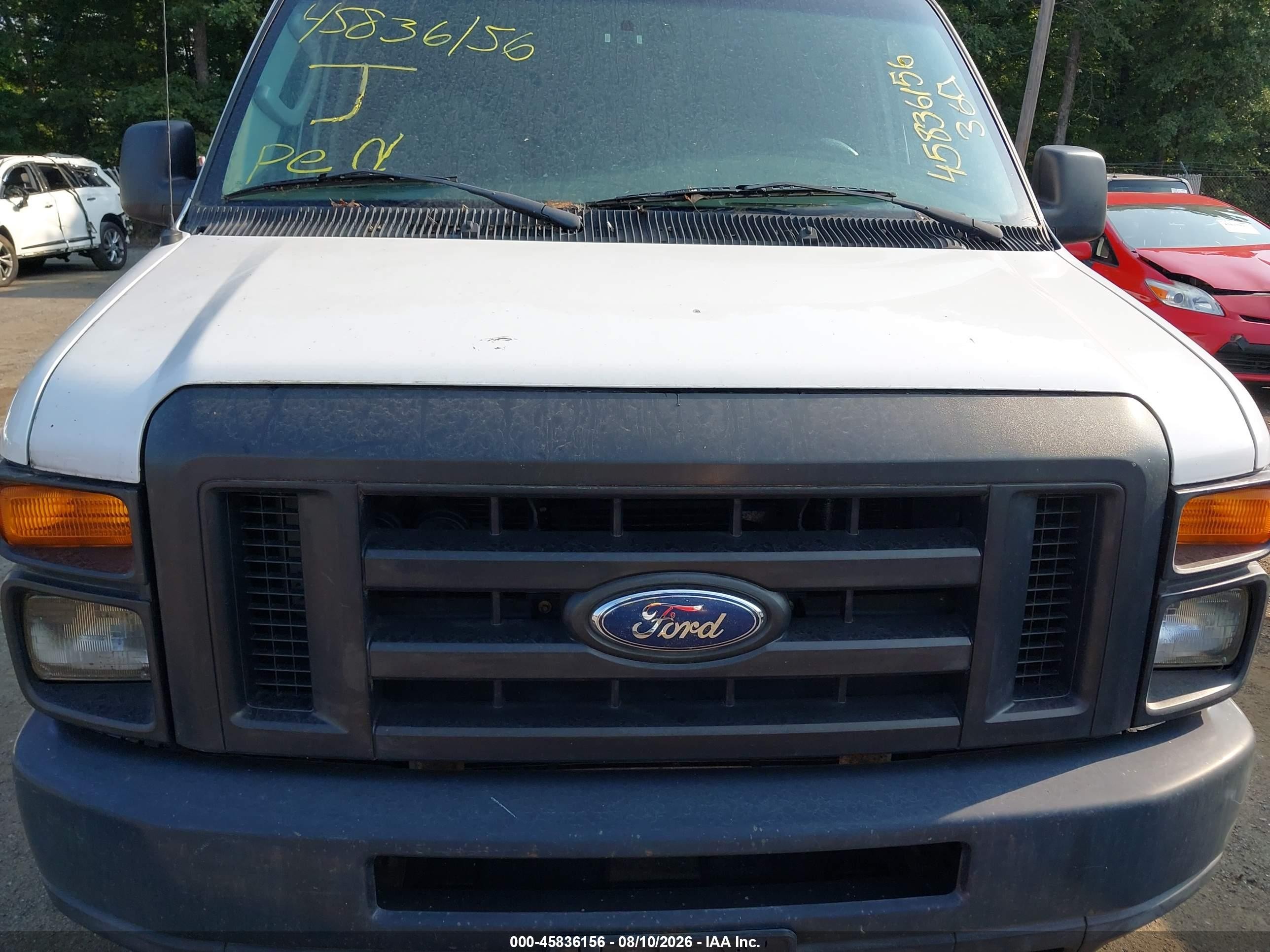 2008 Ford E-250 Commercial/recreational White vin: 1FTNS24W88DB05724