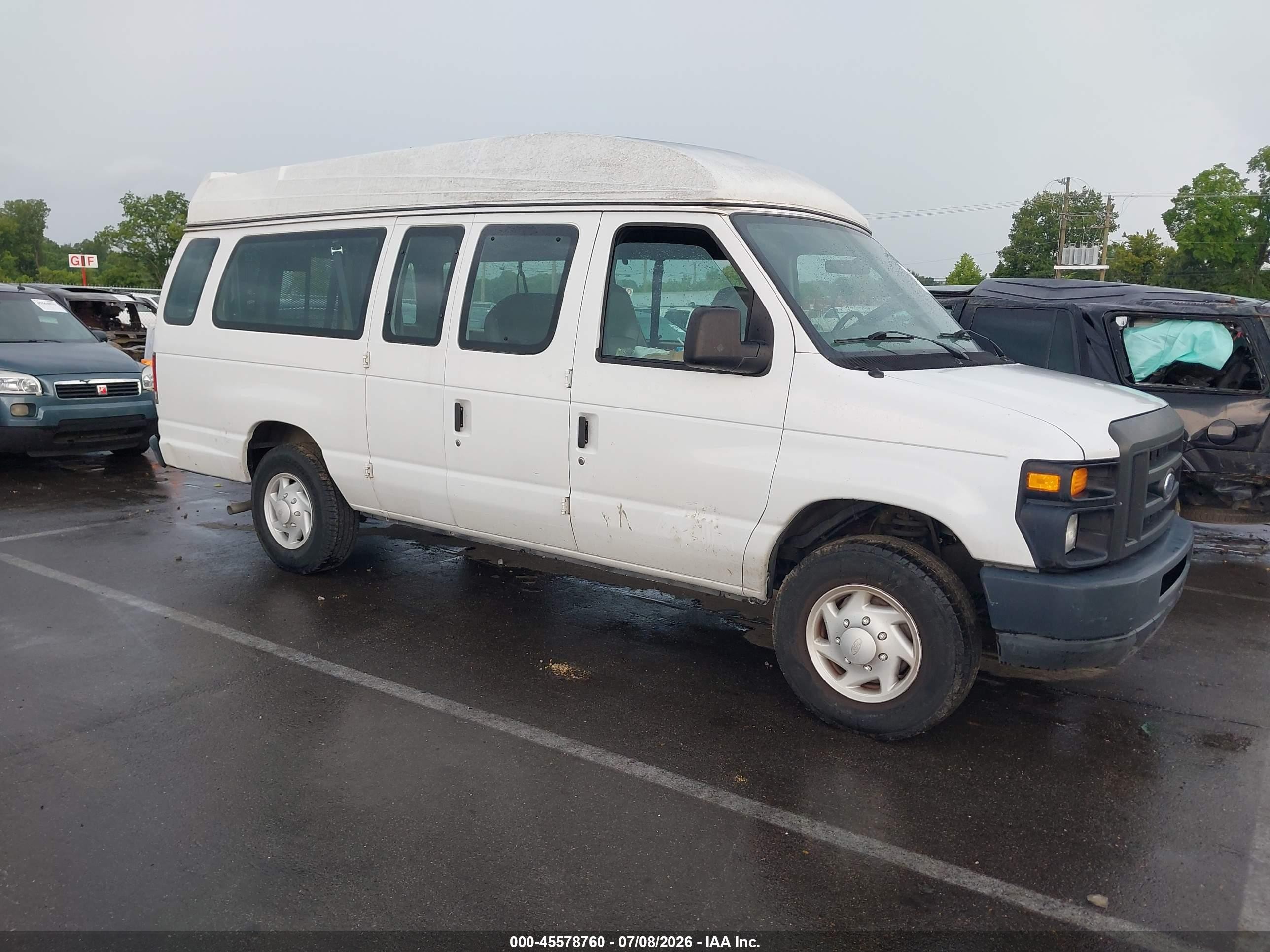2008 Ford E-250 Commercial/recreational White vin: 1FTNS24WX8DB55038