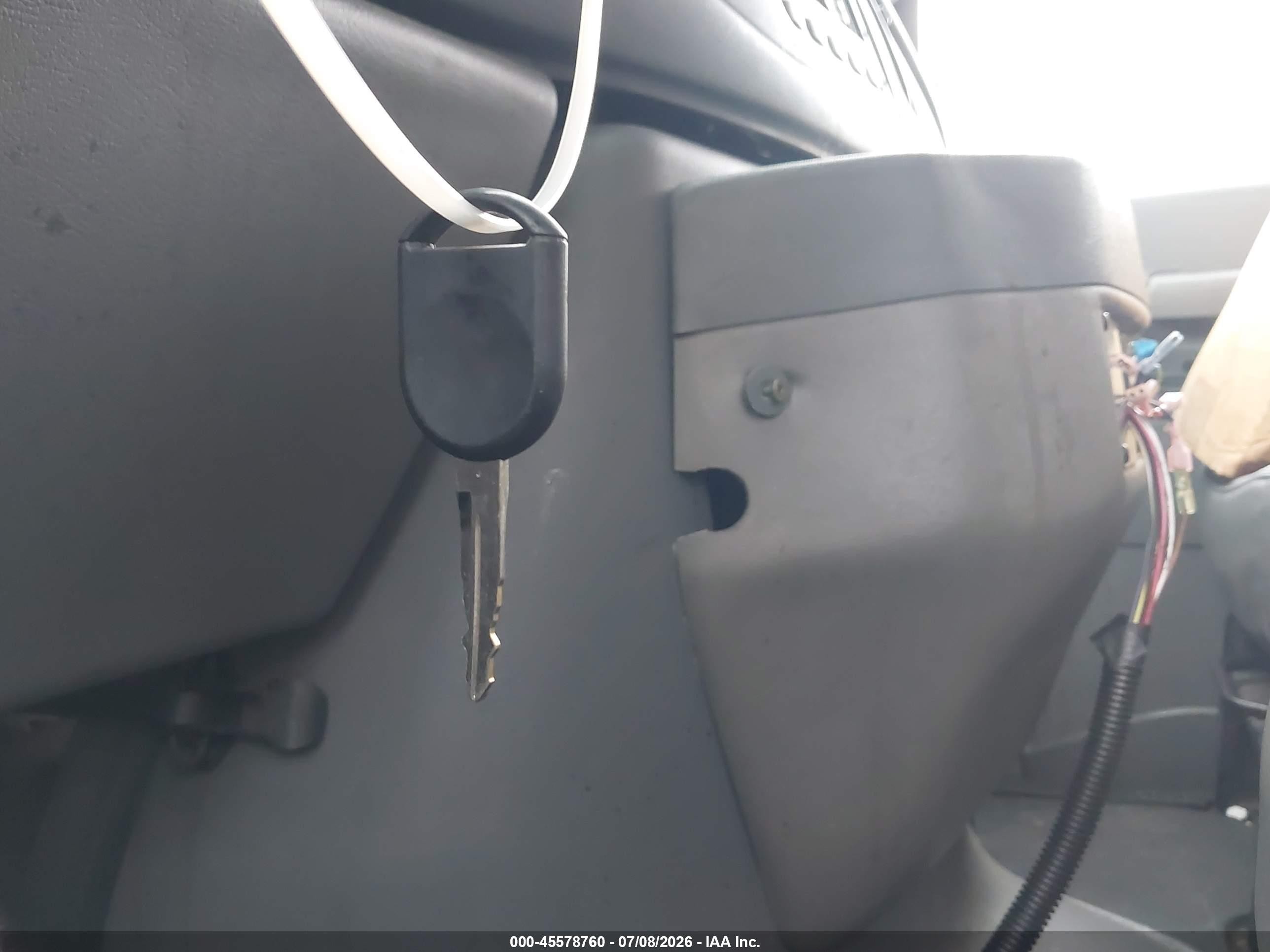 2008 Ford E-250 Commercial/recreational White vin: 1FTNS24WX8DB55038