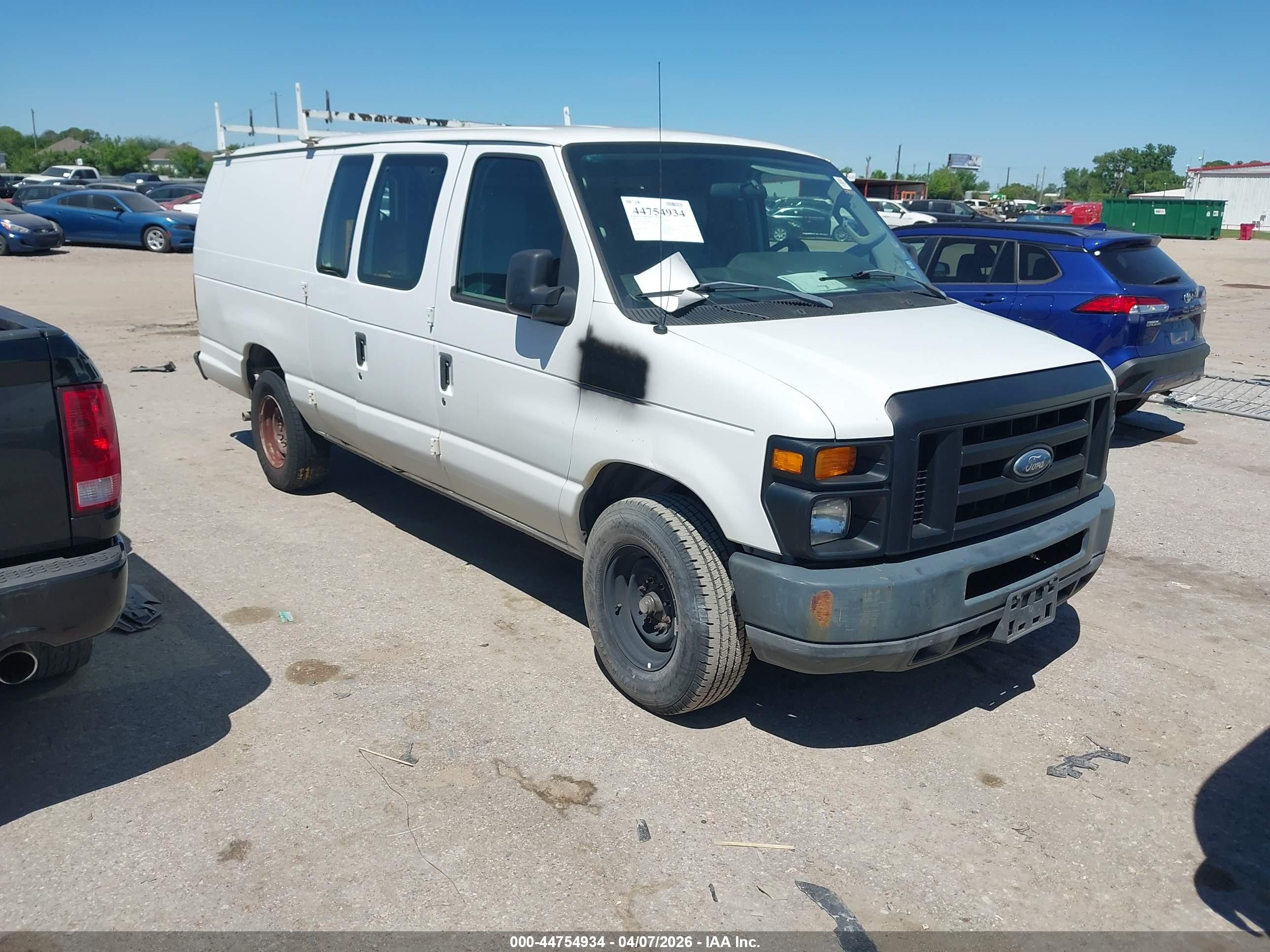 2009 Ford E-250 Commercial/recreational White vin: 1FTNS24WX9DA88054