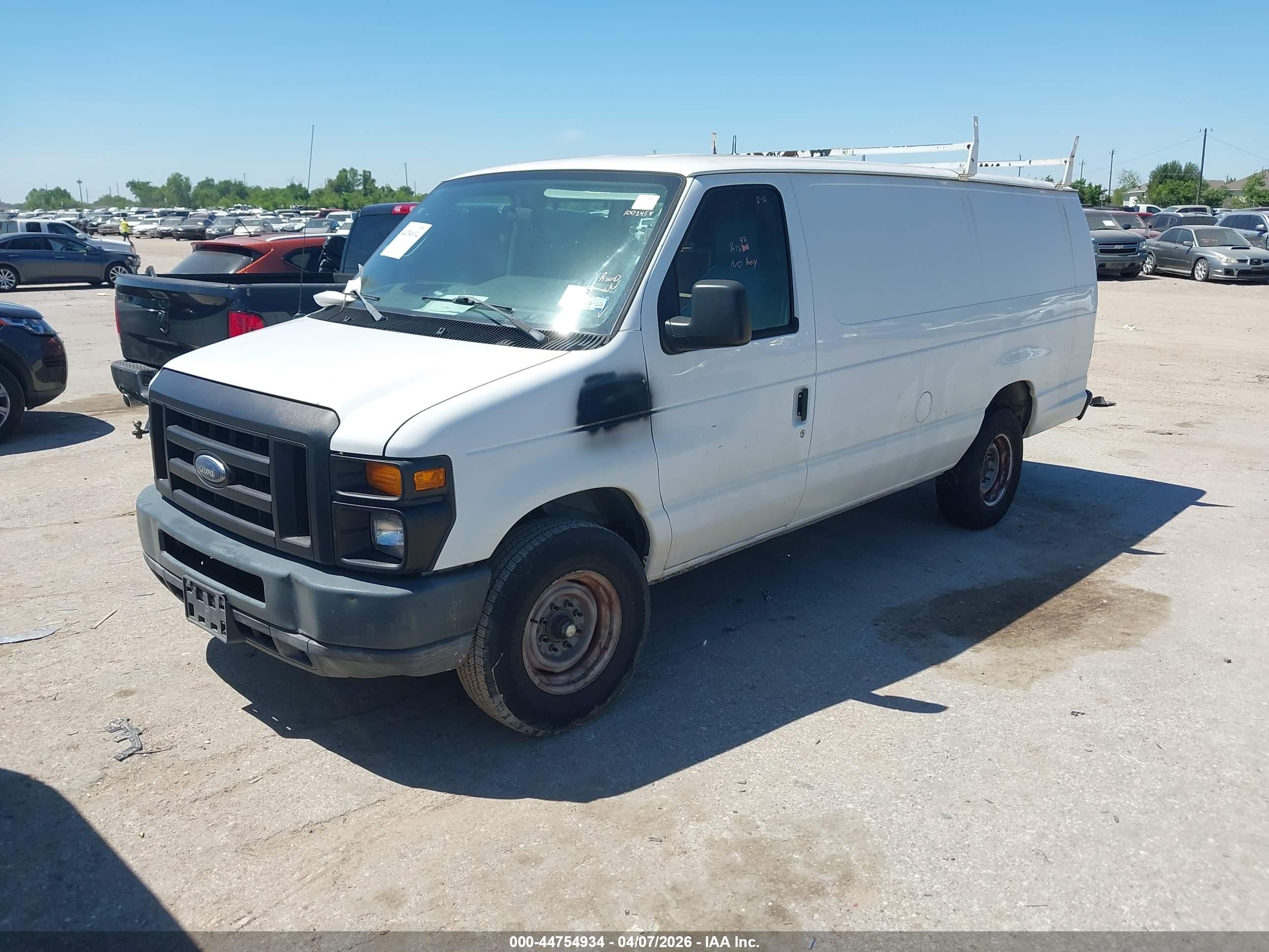 2009 Ford E-250 Commercial/recreational White vin: 1FTNS24WX9DA88054