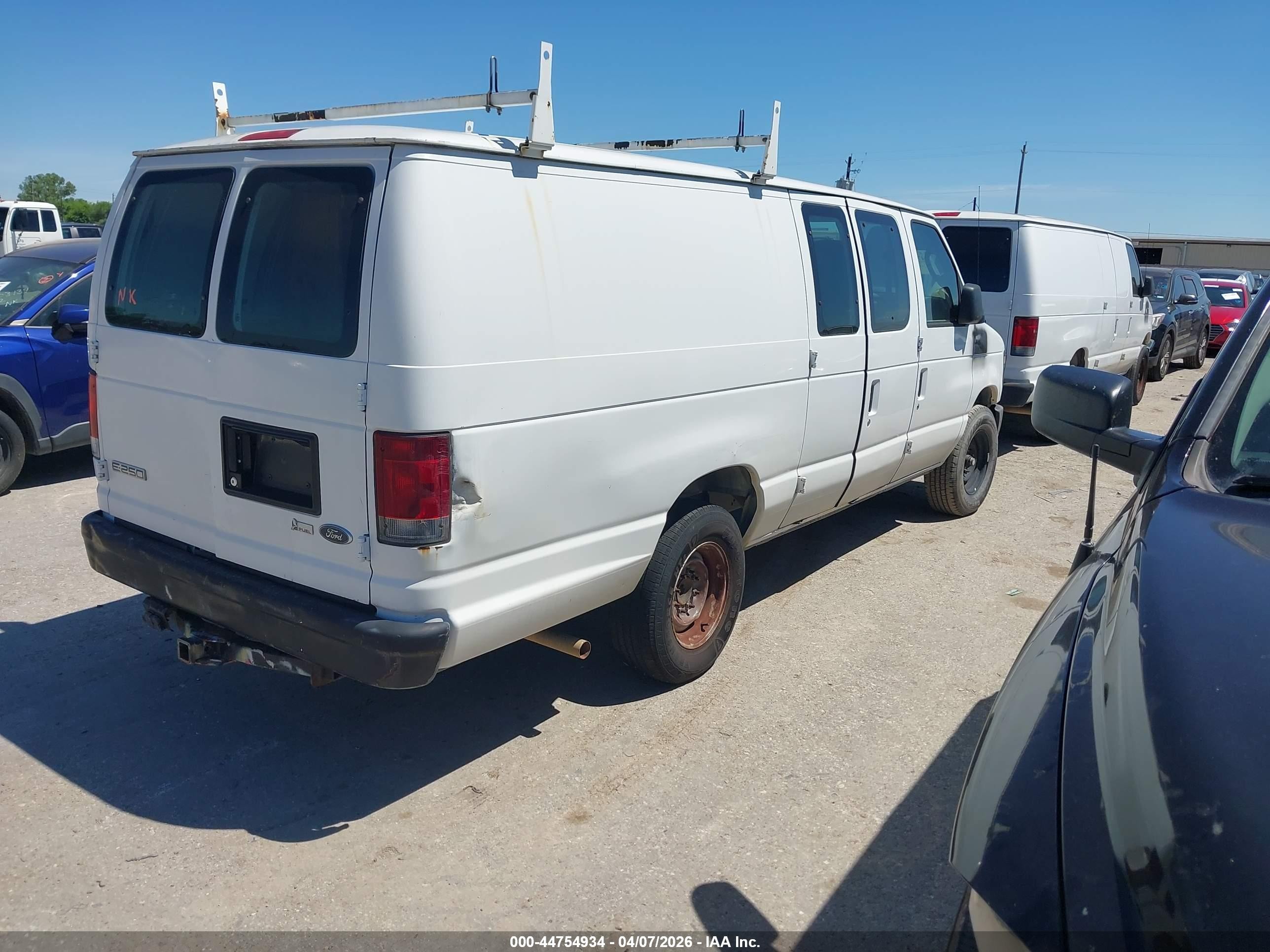 2009 Ford E-250 Commercial/recreational White vin: 1FTNS24WX9DA88054