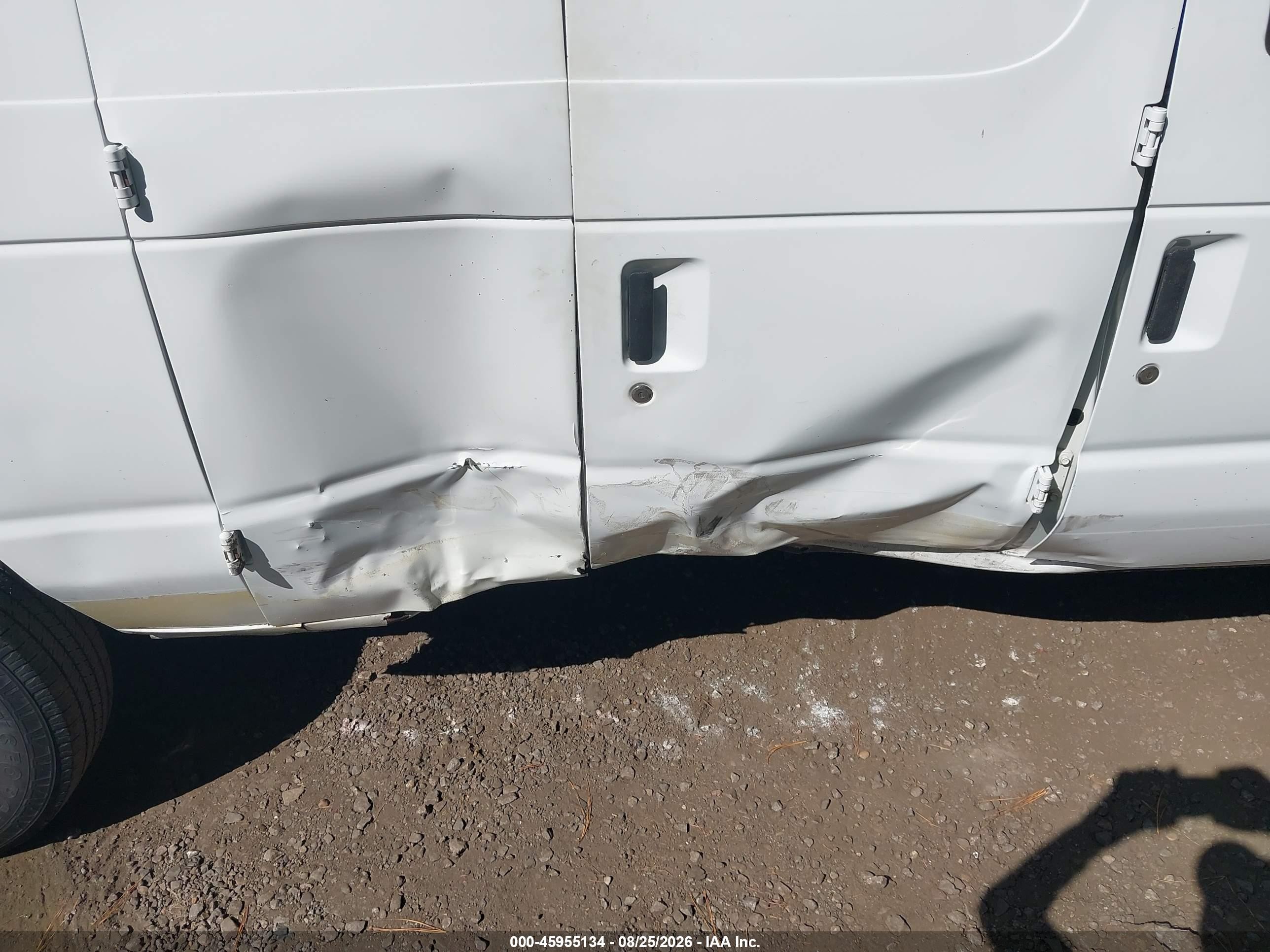 2011 Ford E-250 Commercial White vin: 1FTNS2EL1BDA46916