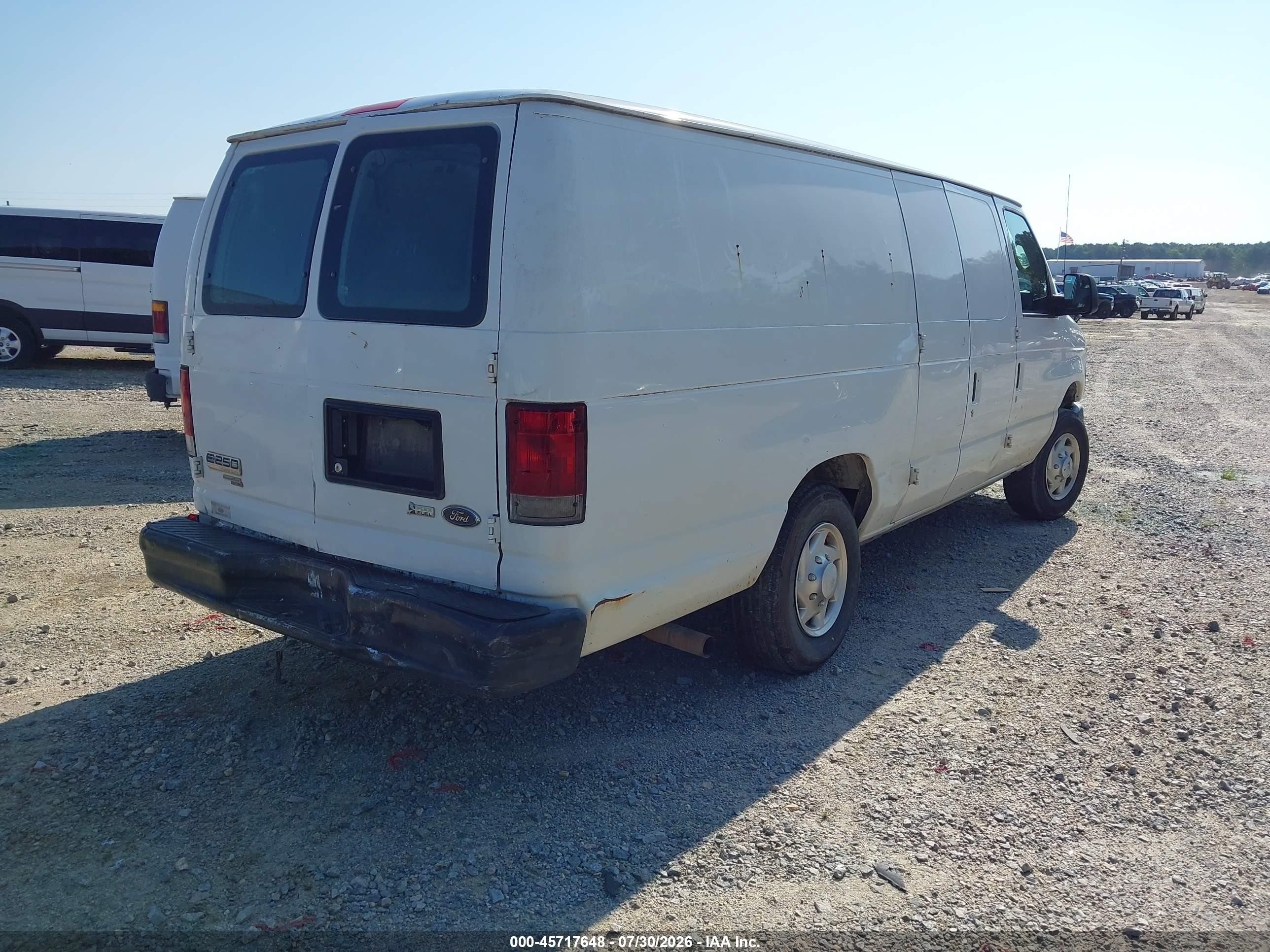 2013 Ford E-250 Commercial Белый vin: 1FTNS2EL2DDA81239