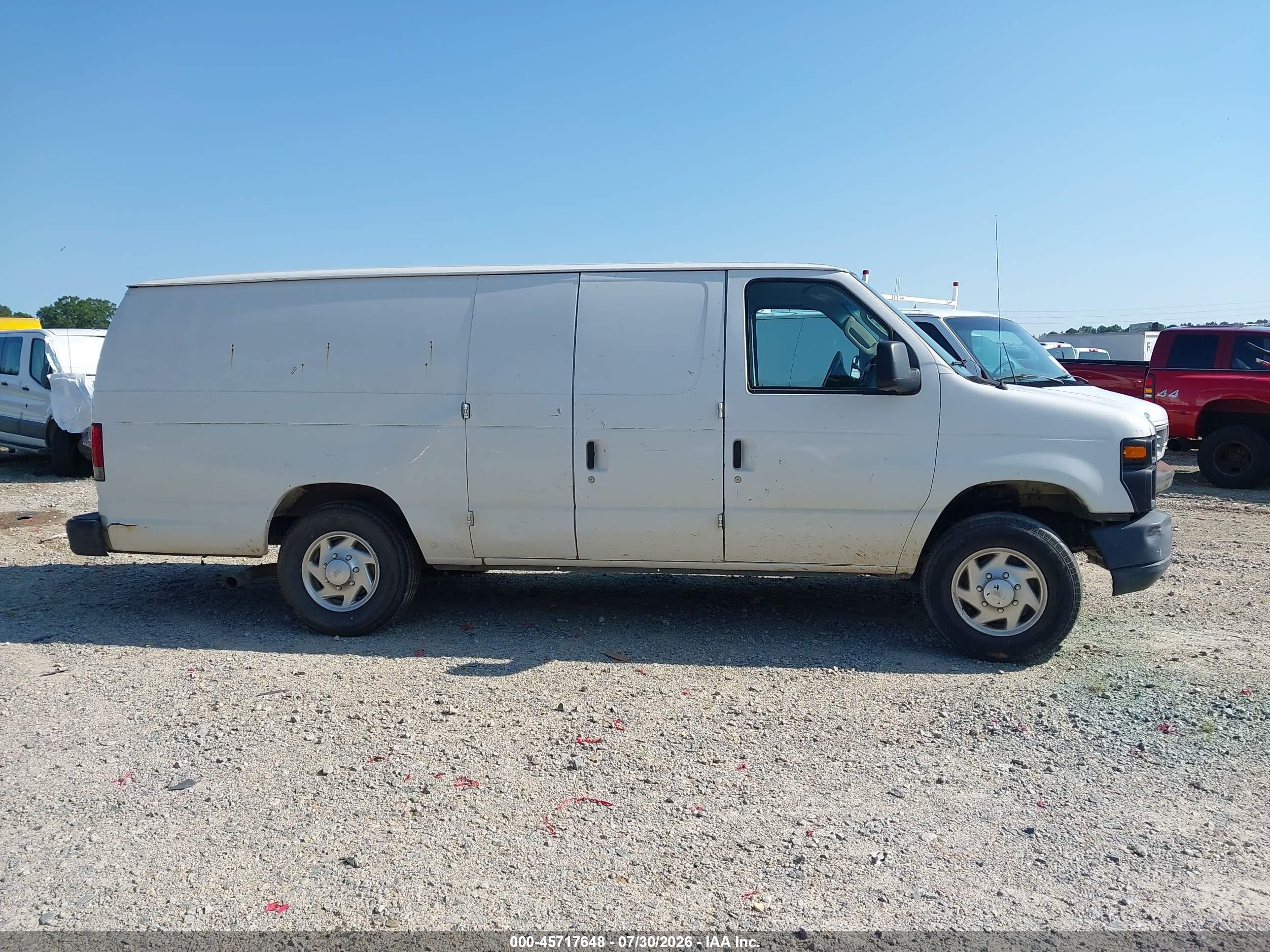 2013 Ford E-250 Commercial Белый vin: 1FTNS2EL2DDA81239